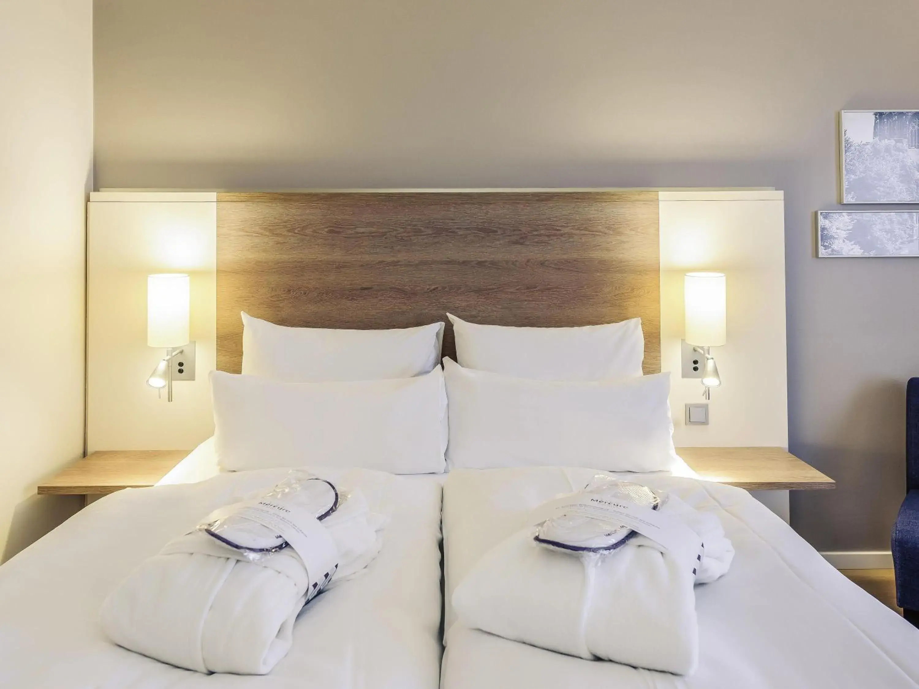 Bedroom, Bed in Mercure Aachen Europaplatz Bedroom, Bed in Mercure Aachen Europaplatz