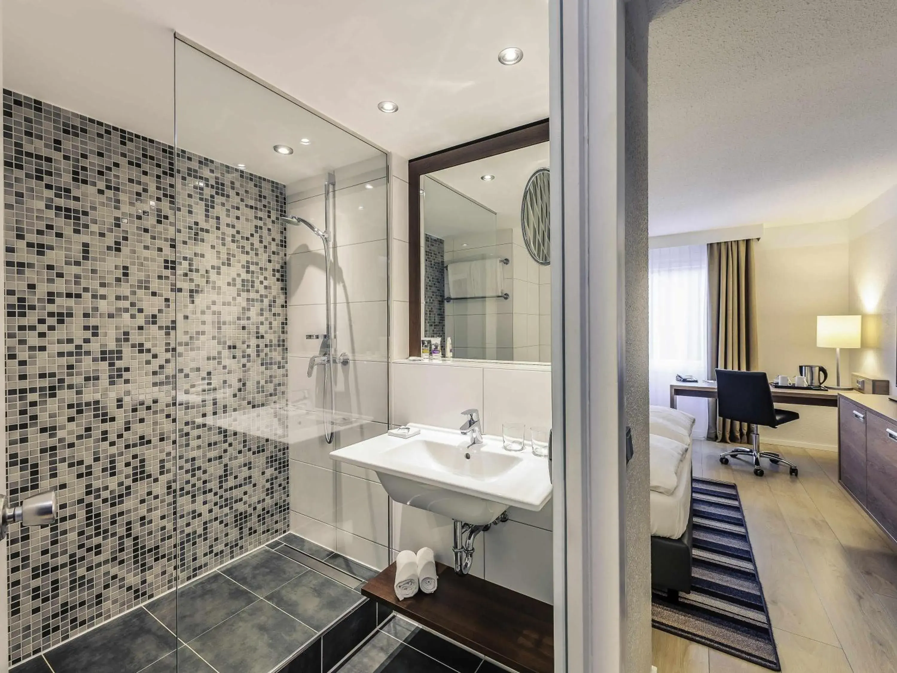 Standard Twin Room in Mercure Aachen Europaplatz Standard Twin Room in Mercure Aachen Europaplatz