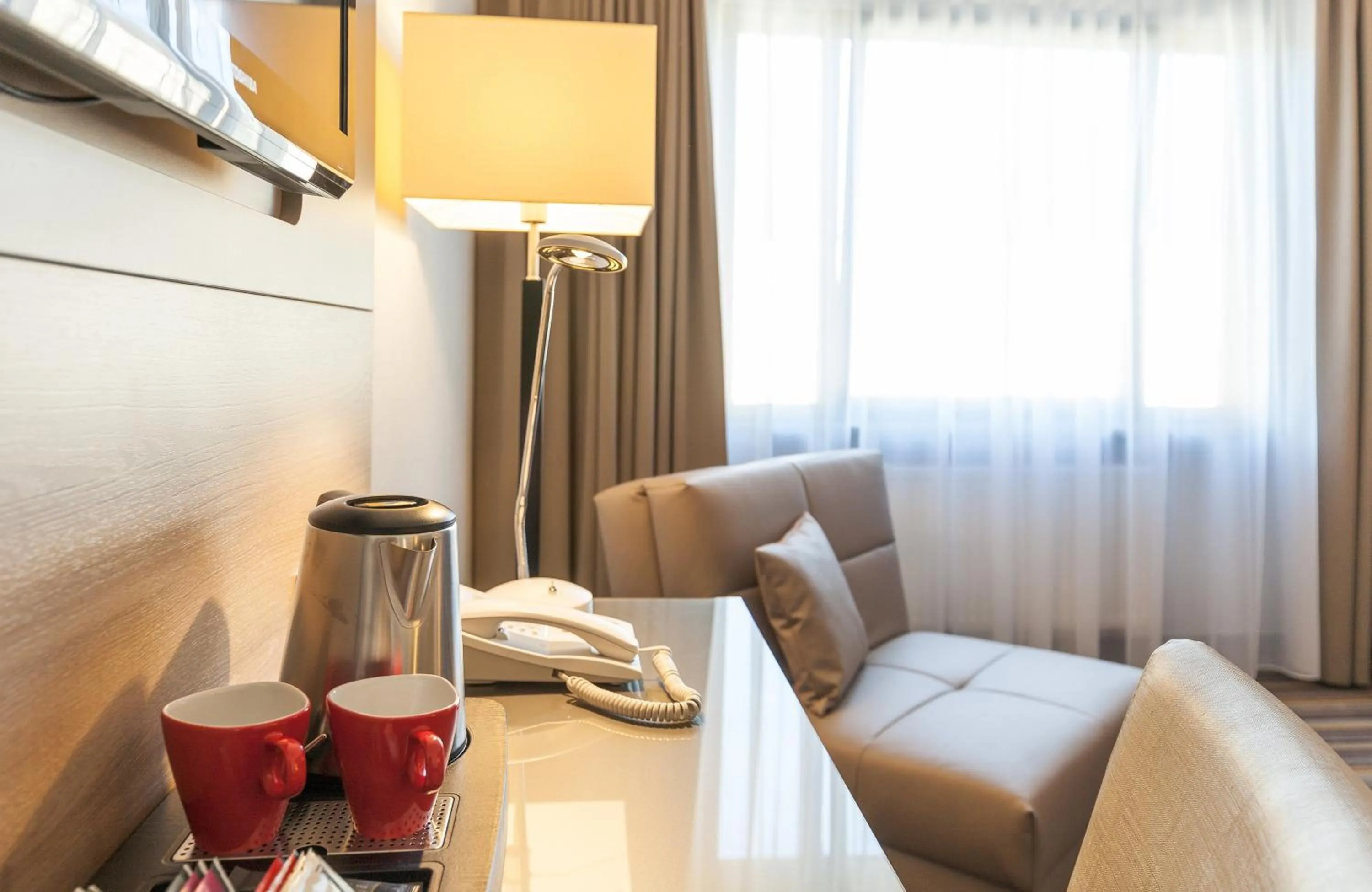 Photo of the whole room in Leonardo Hotel Munich City North