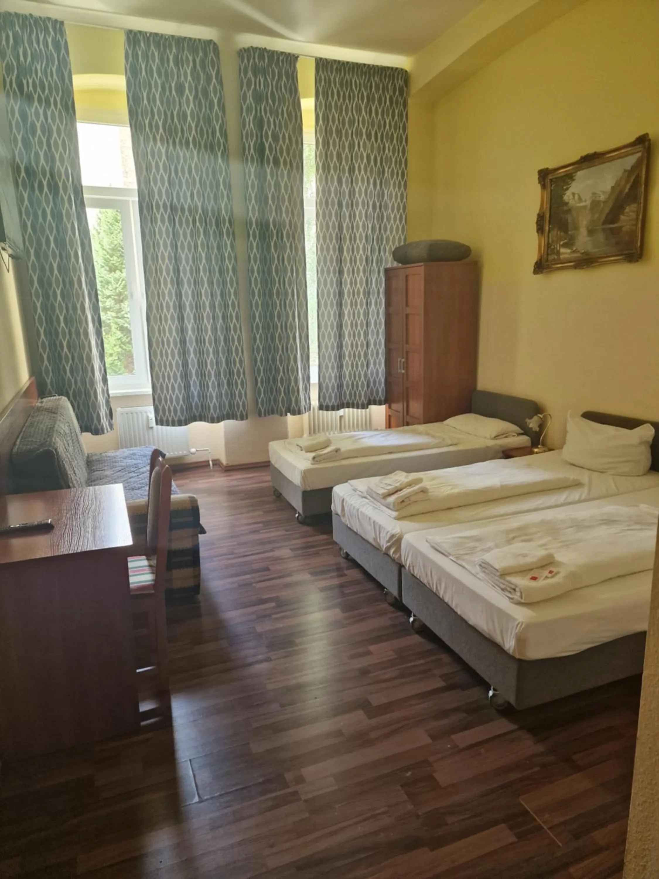 Bed in Hotel Am Stuttgarter Eck