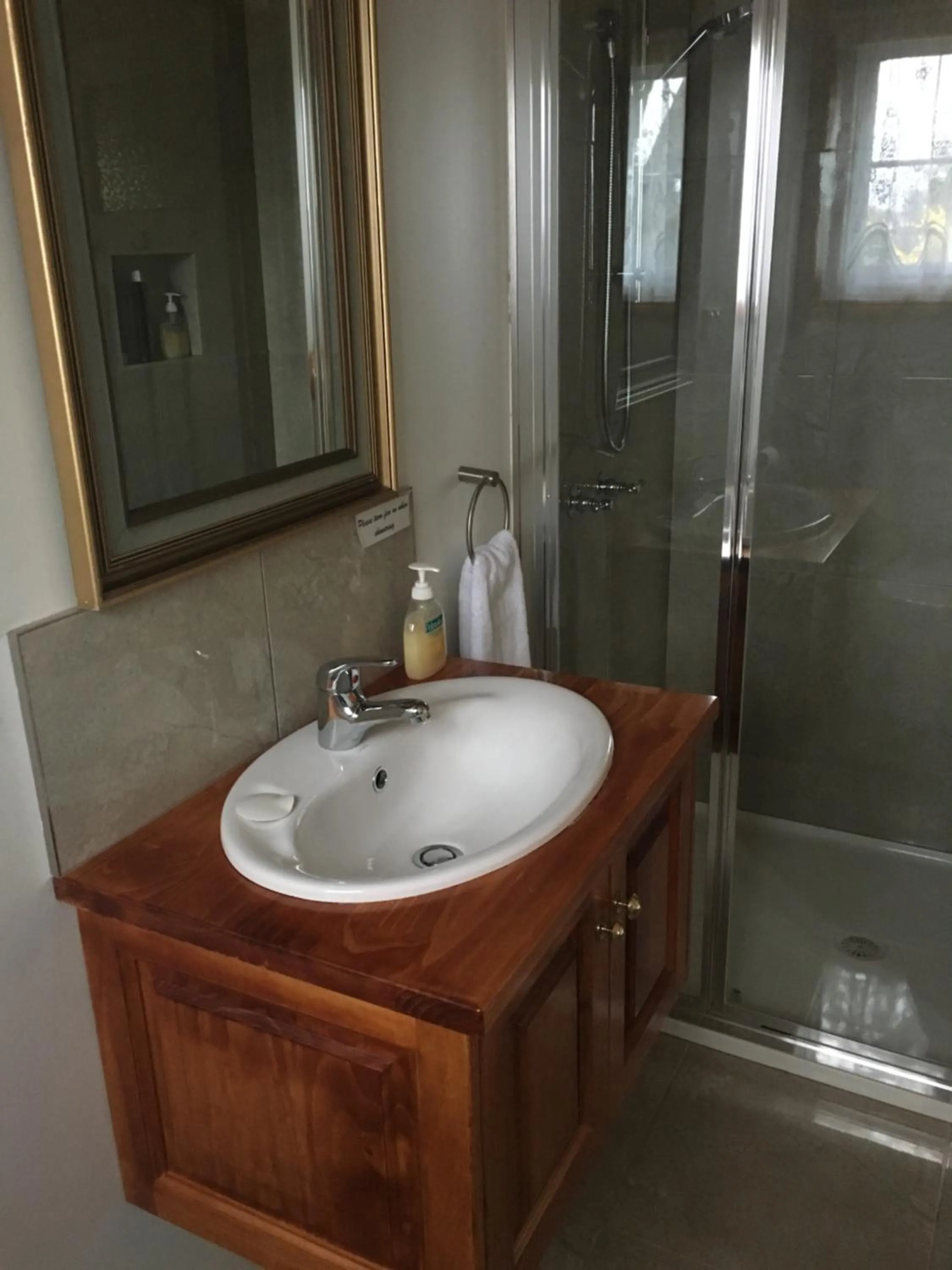 Bathroom in Fitzpatricks Inn