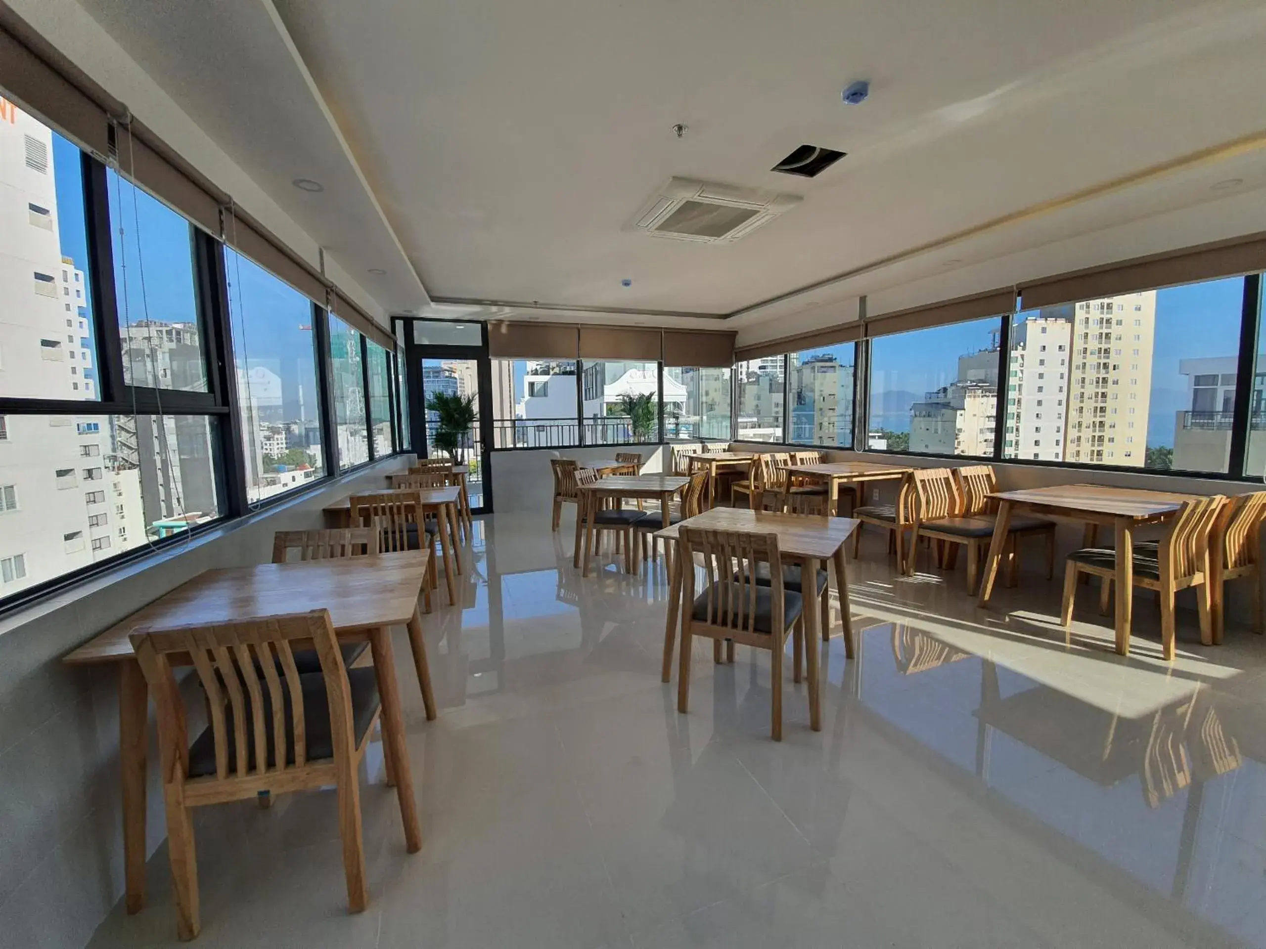 Restaurant/places to eat in XO Hotel & Apartments Restaurant/places to eat in XO Hotel & Apartments