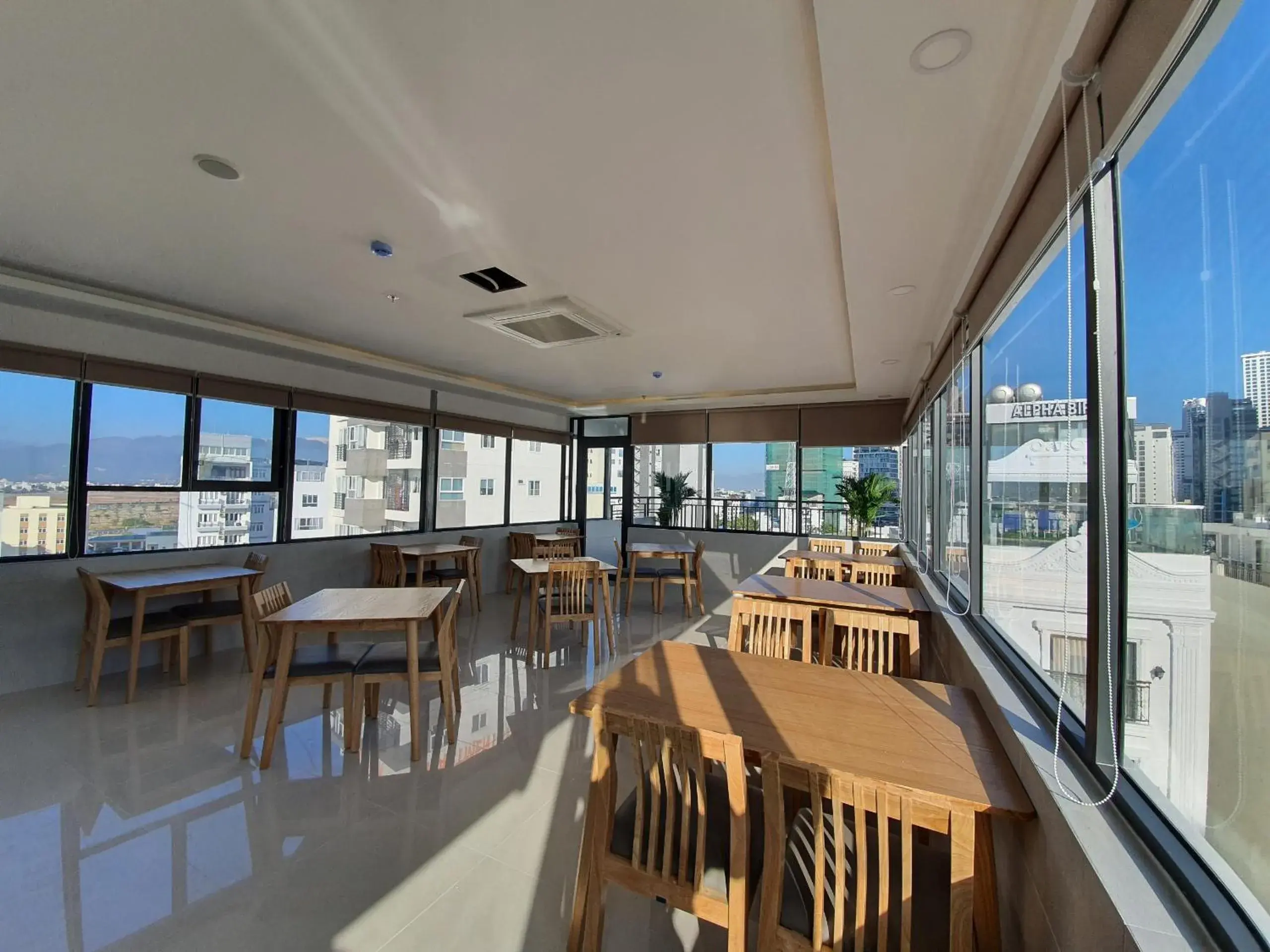 Restaurant/places to eat in XO Hotel & Apartments Restaurant/places to eat in XO Hotel & Apartments