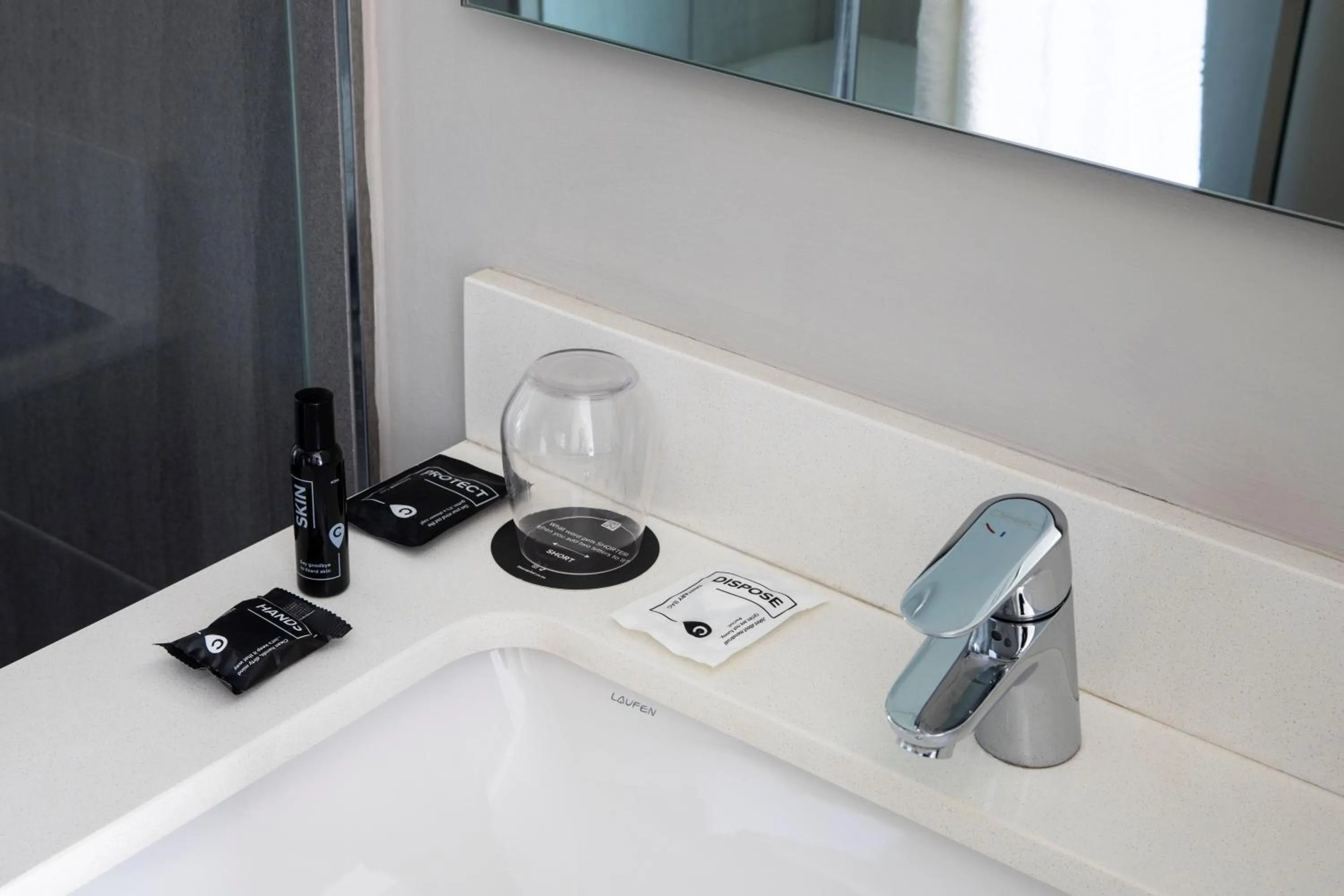 Bathroom in The Capital Trilogy Menlyn Maine