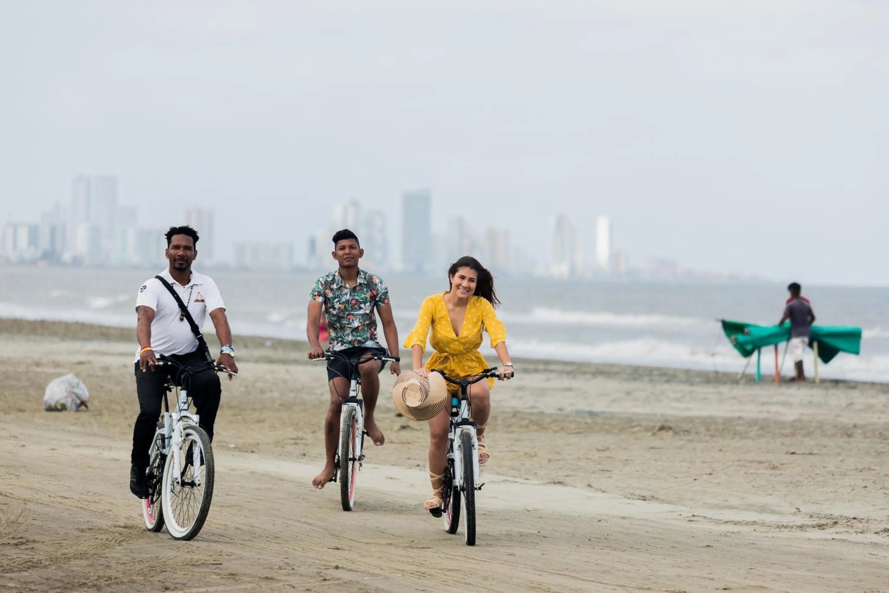 People in Makena La Boquilla Beach Hostel