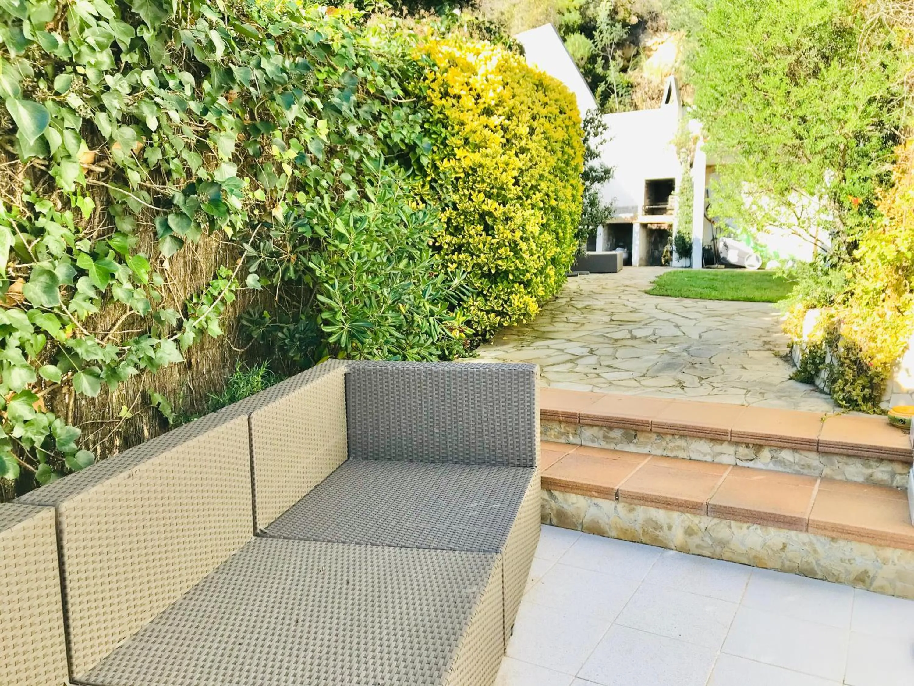 BBQ facilities in Mediterranean Villa Investingspain sea view and pool