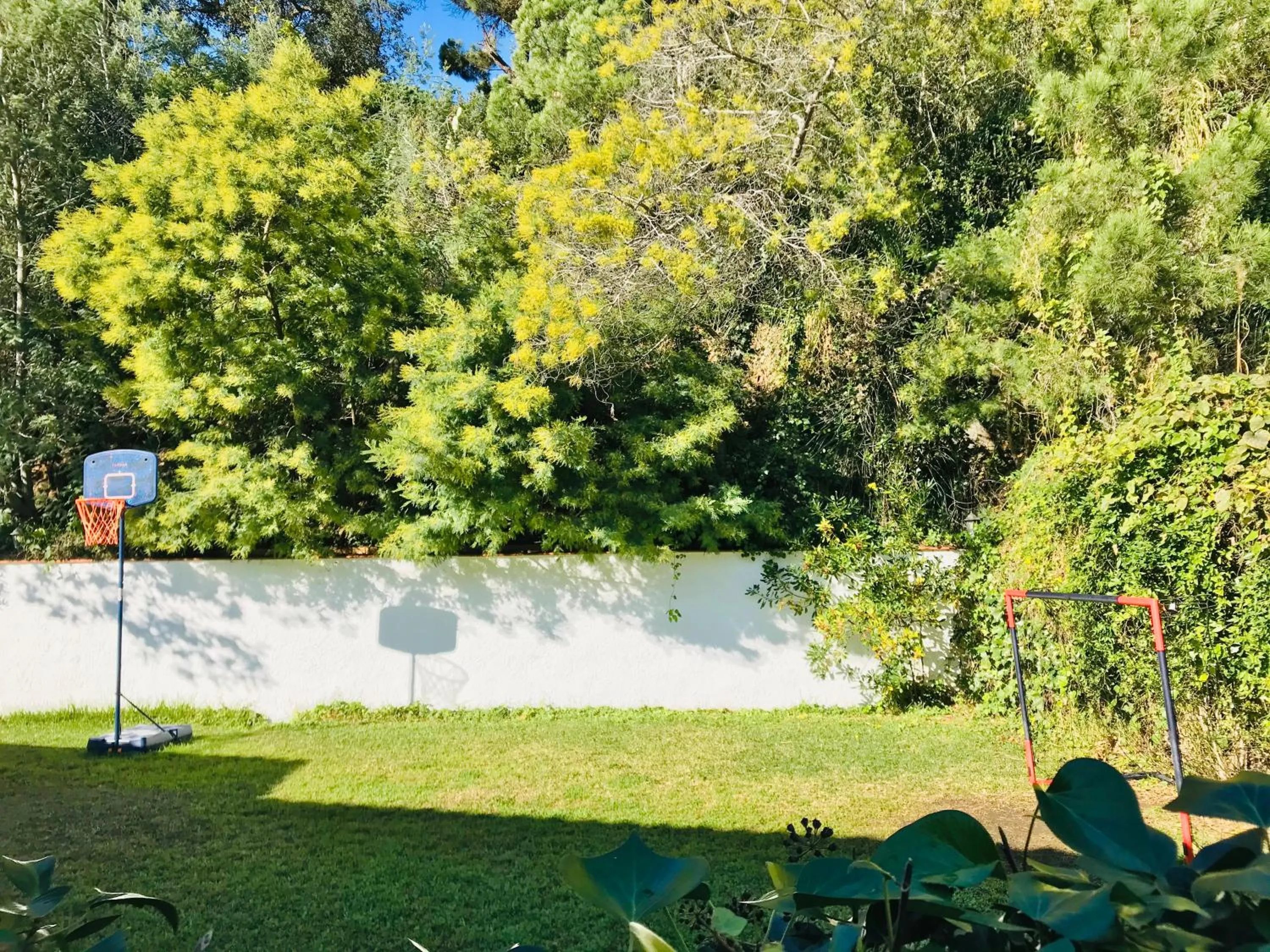 Patio in Mediterranean Villa Investingspain sea view and pool