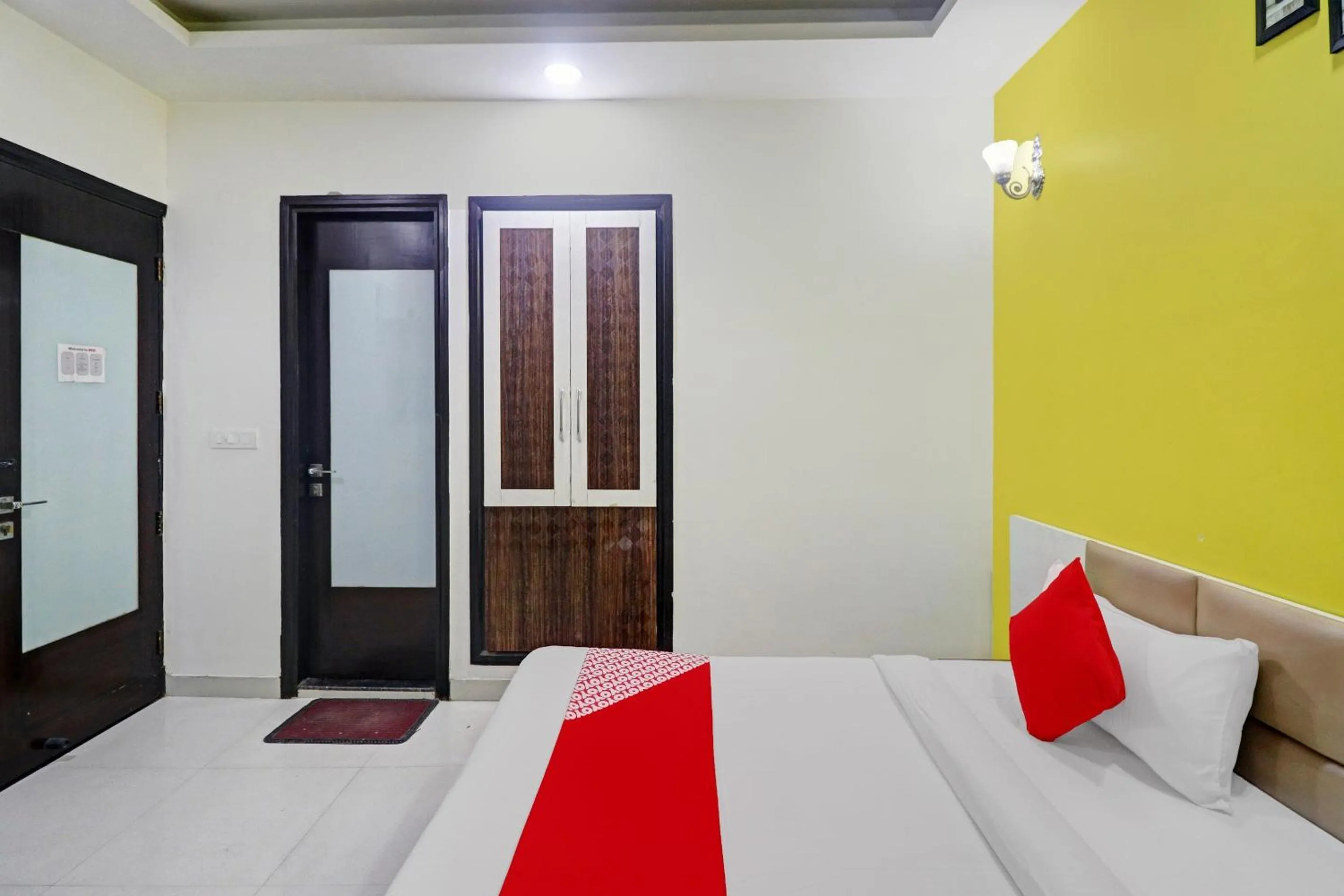 Bedroom in Hotel O Star Inn