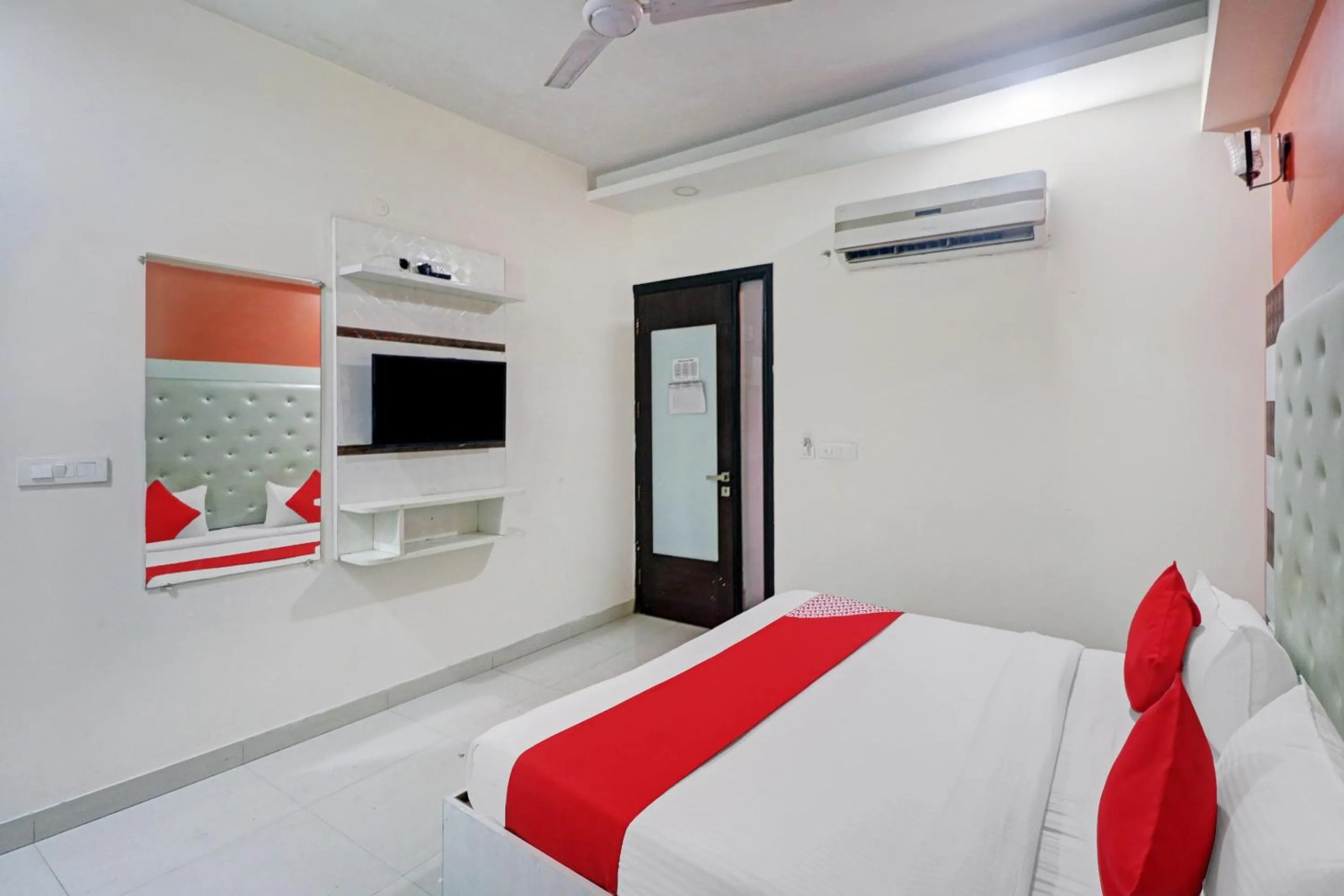 Bedroom in Hotel O Star Inn