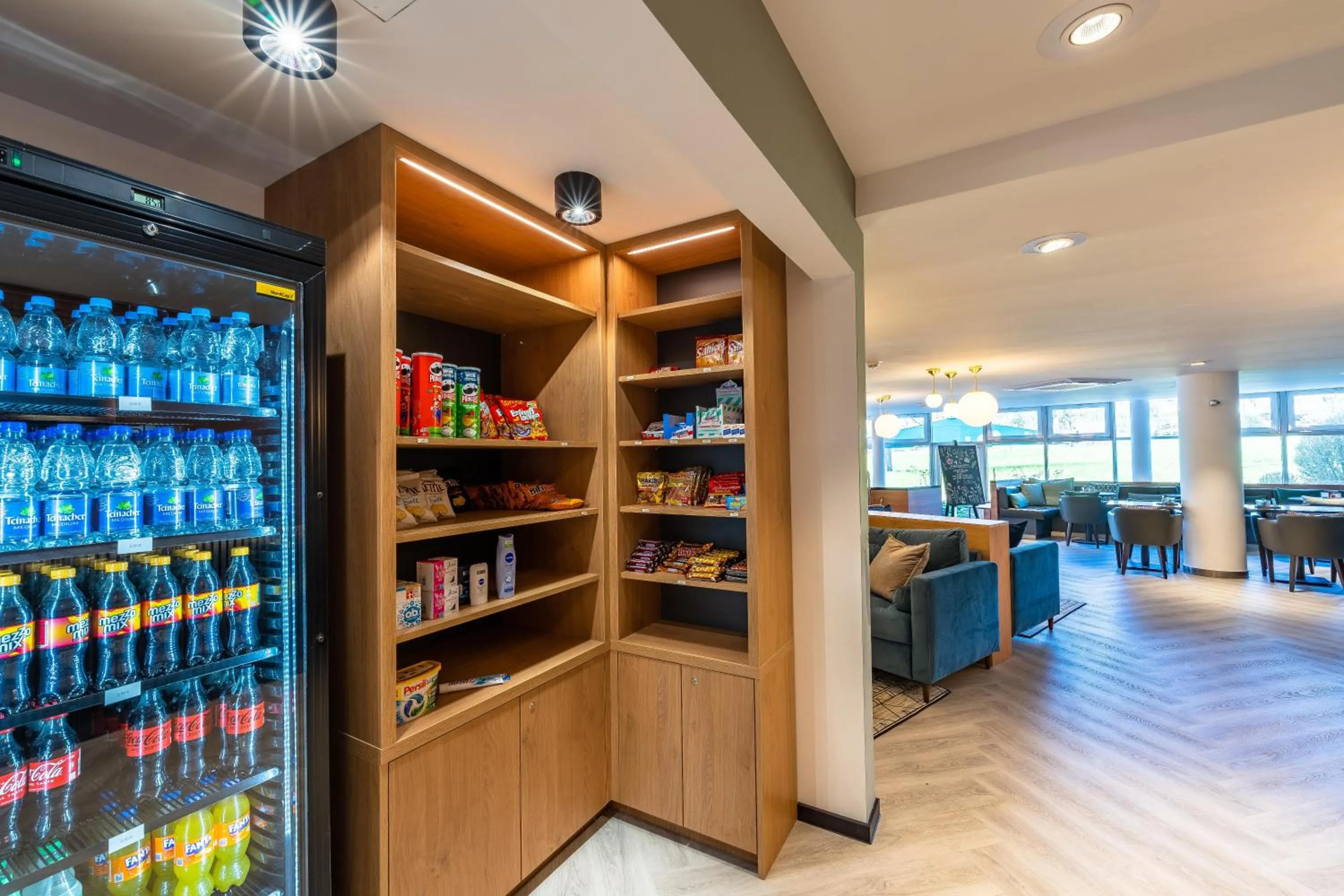 Shopping Area in MASEVEN Stuttgart SI Centrum ehem SI-SUITES