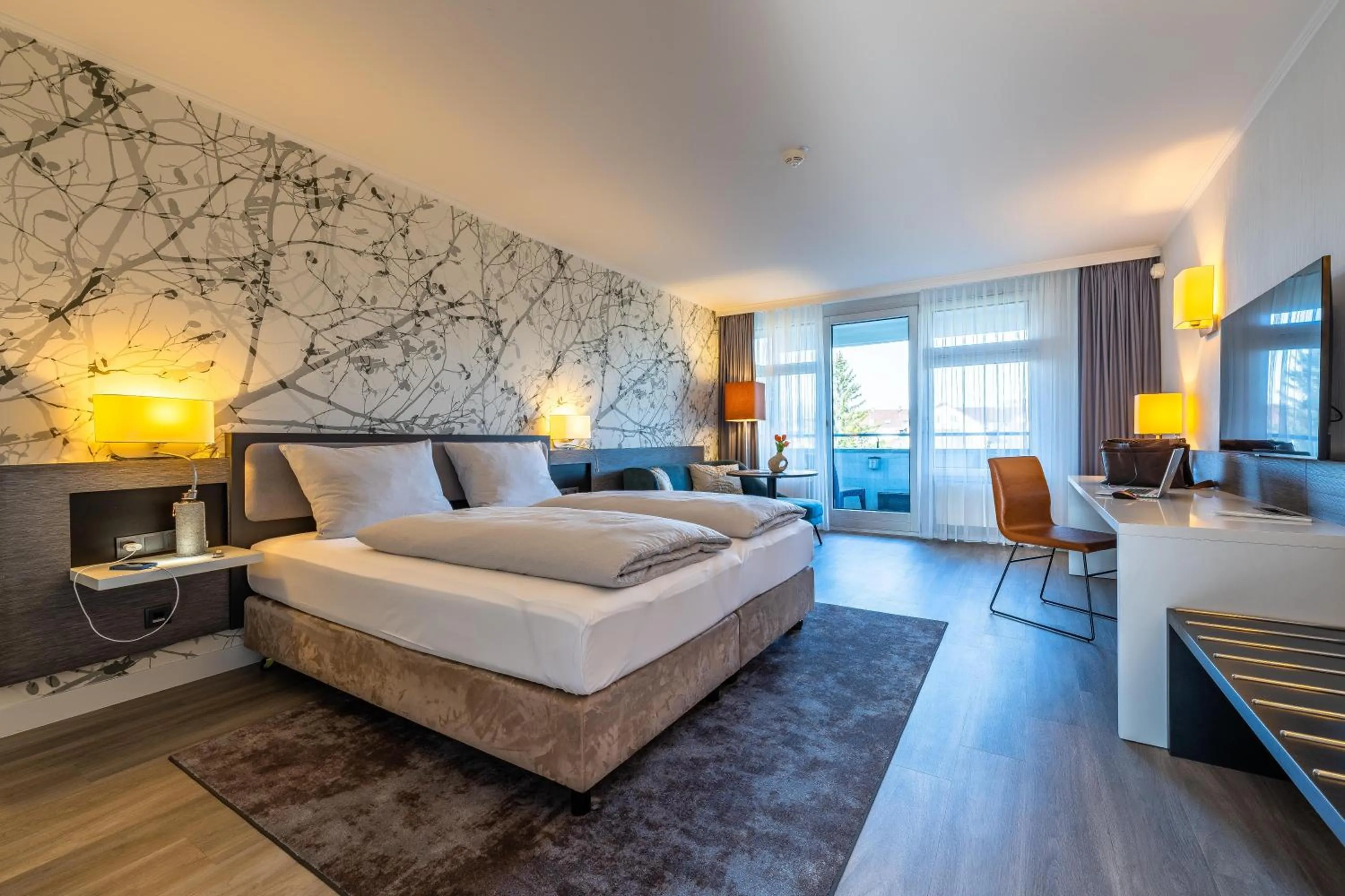 Photo of the whole room, Bed in MASEVEN Stuttgart SI Centrum ehem SI-SUITES