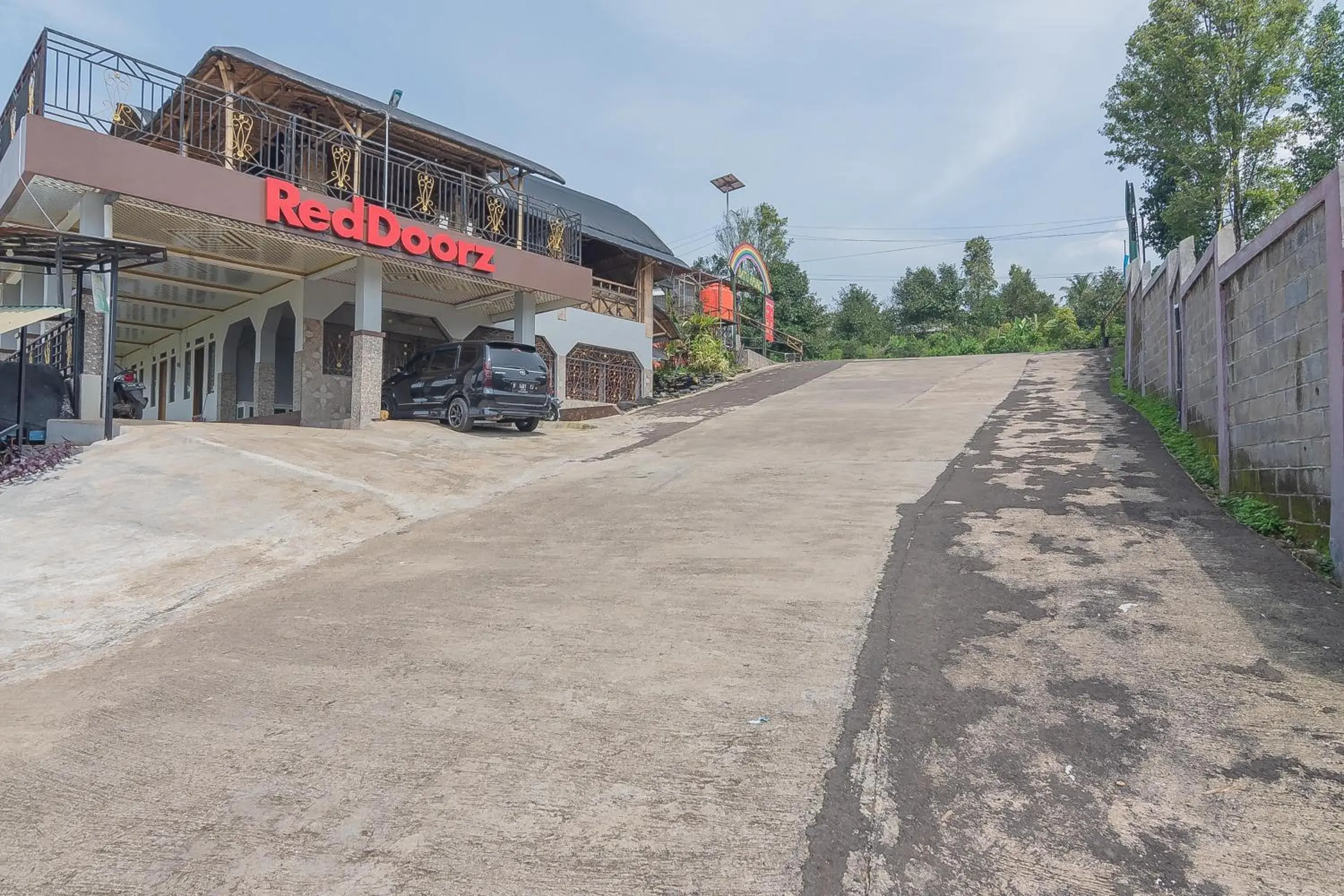 Property building in RedDoorz Resort Syariah @ Batu Apung Purwakarta Property building in RedDoorz Resort Syariah @ Batu Apung Purwakarta