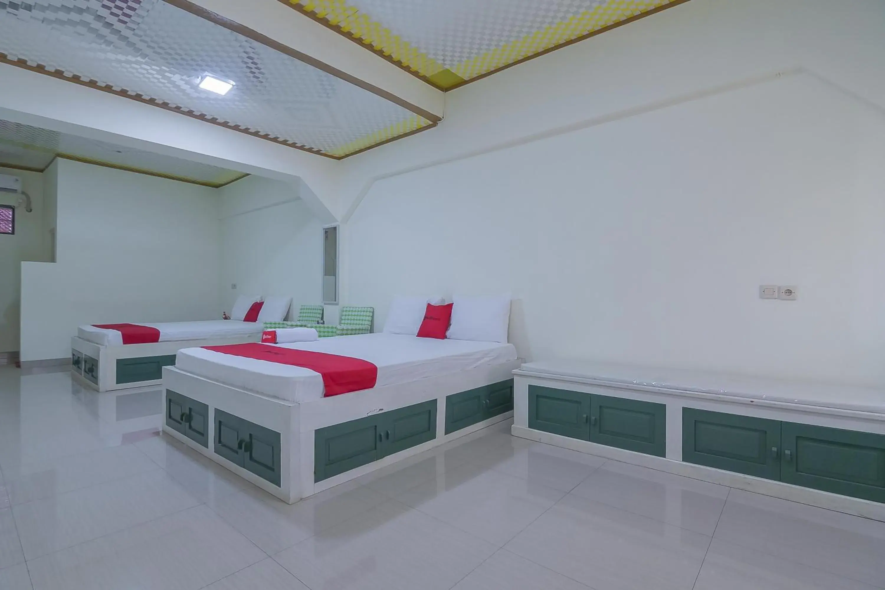 Bed in RedDoorz Resort Syariah @ Batu Apung Purwakarta Bed in RedDoorz Resort Syariah @ Batu Apung Purwakarta