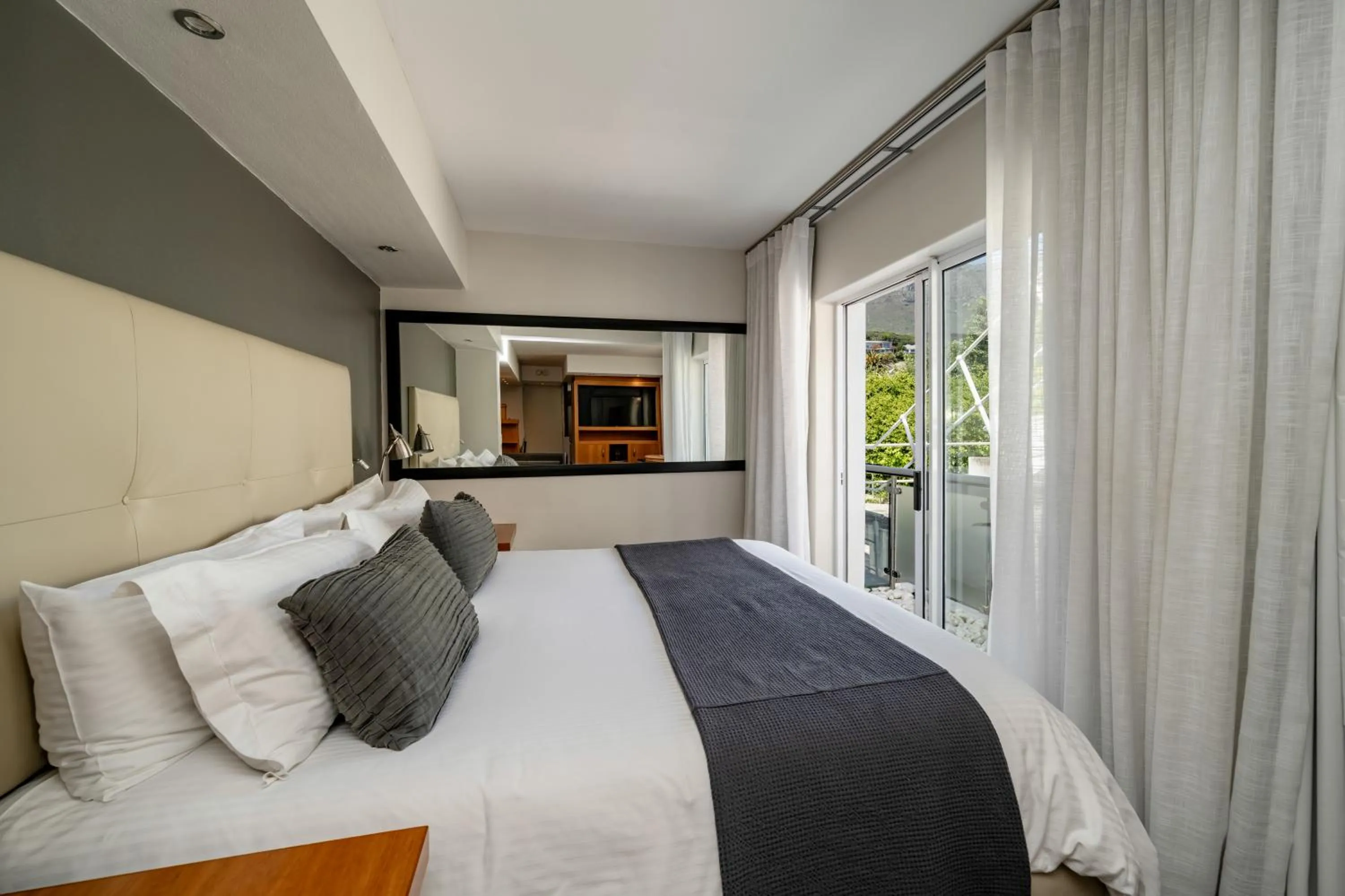 Bedroom, Bed in Adventure Pad at The Bay Hotel