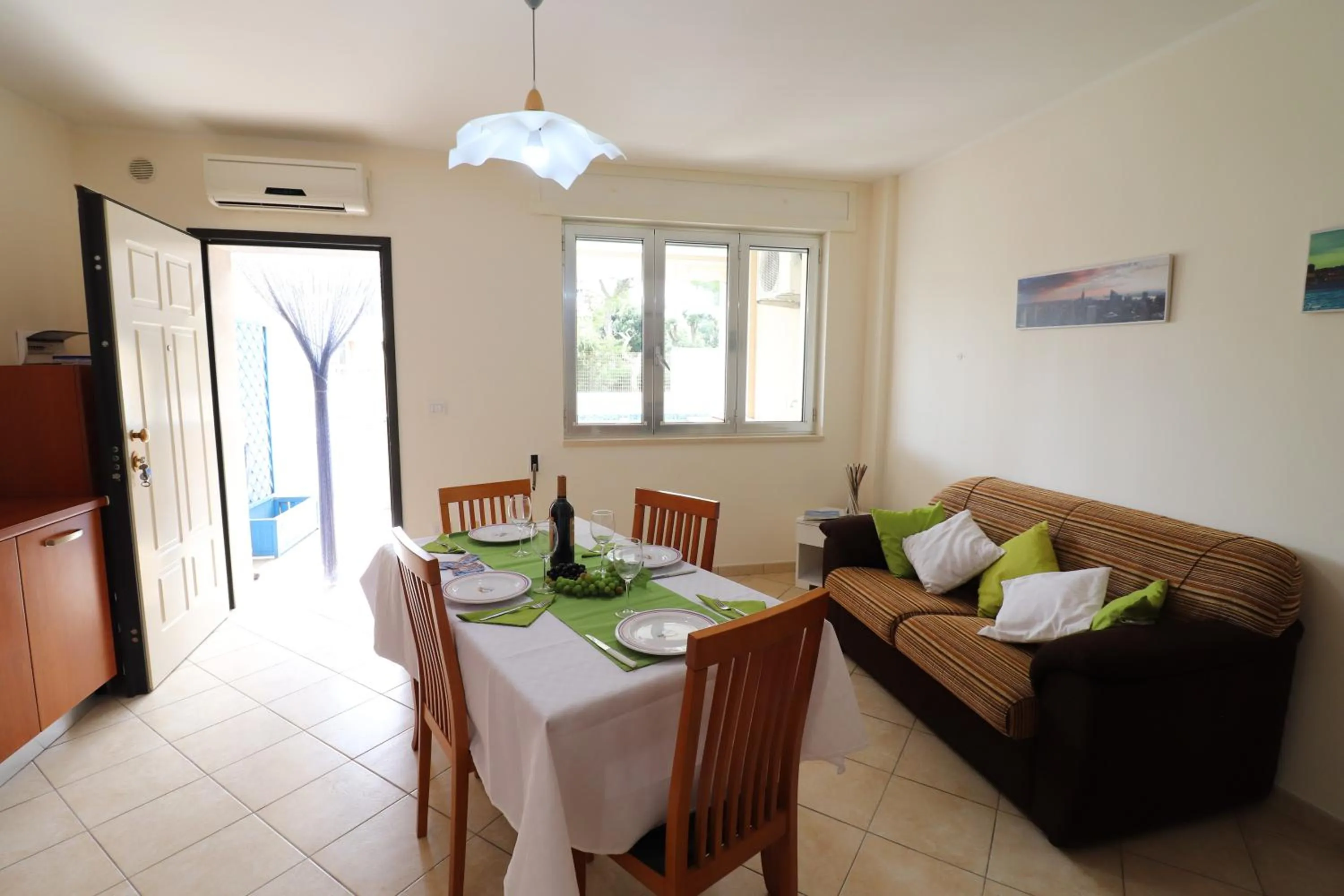 Dining Area in Holiday house marzia in Otranto, close beaches.