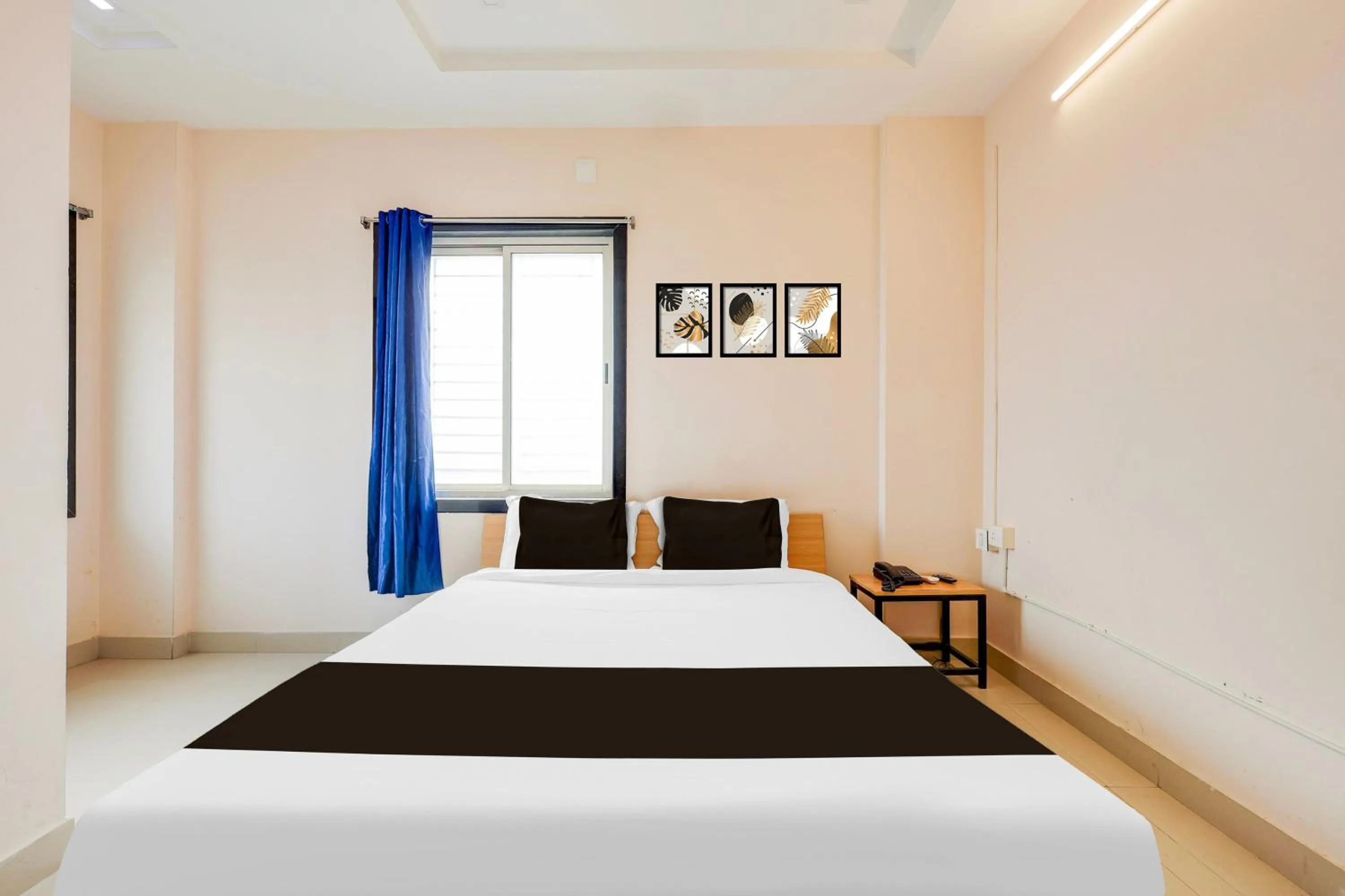 Bedroom, Bed in Super Collection O Kakinada near JNTU