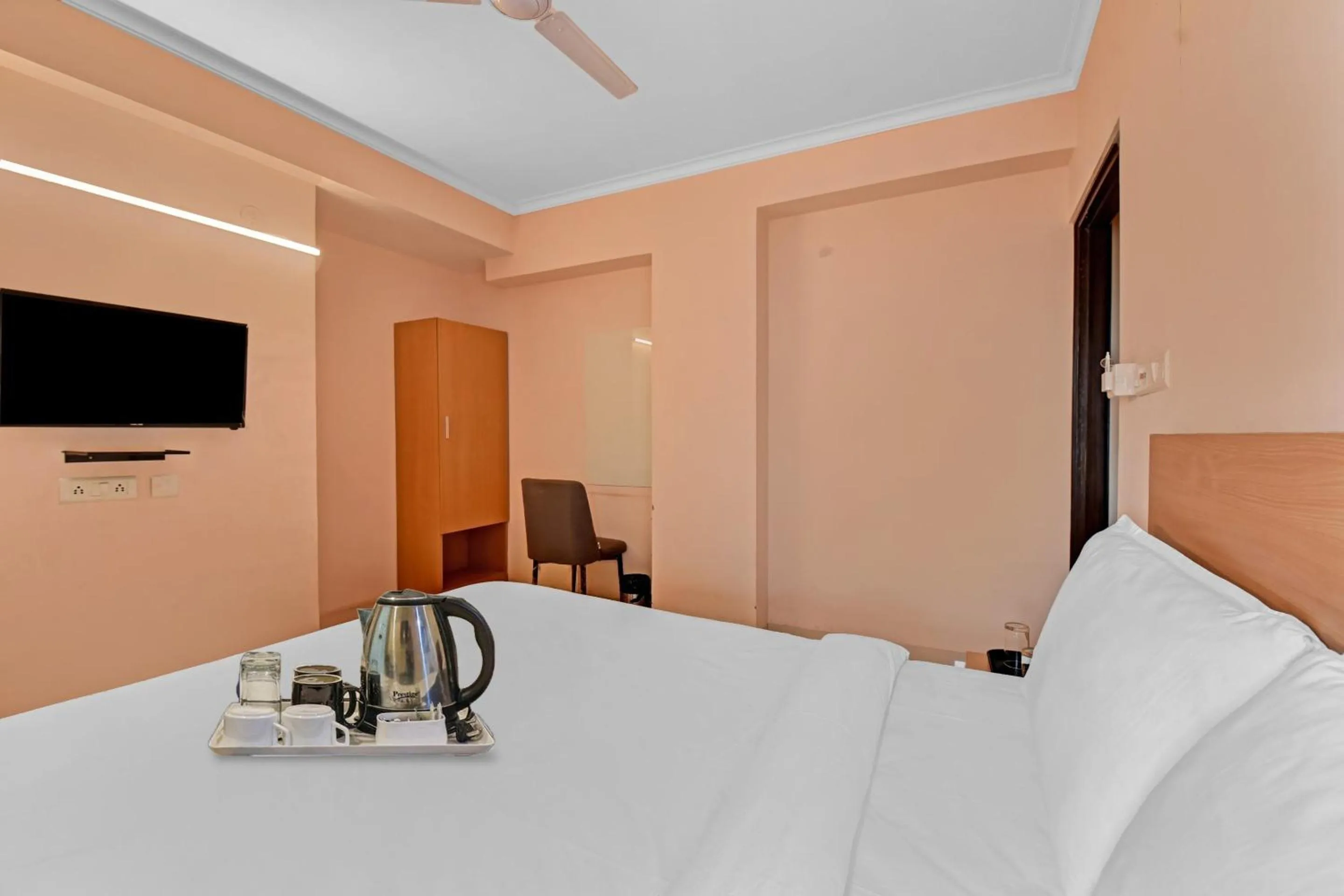 Bathroom, Bed in Hotel O townhouse