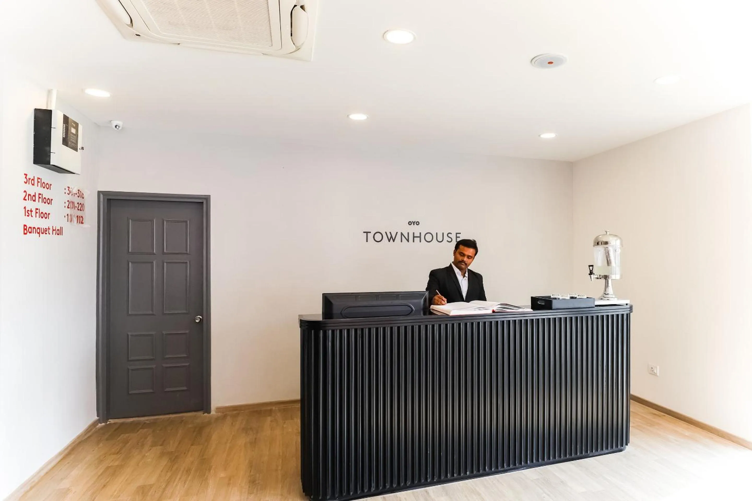 Lobby or reception in Townhouse Prithvi Resort Near Phoenix Palassio