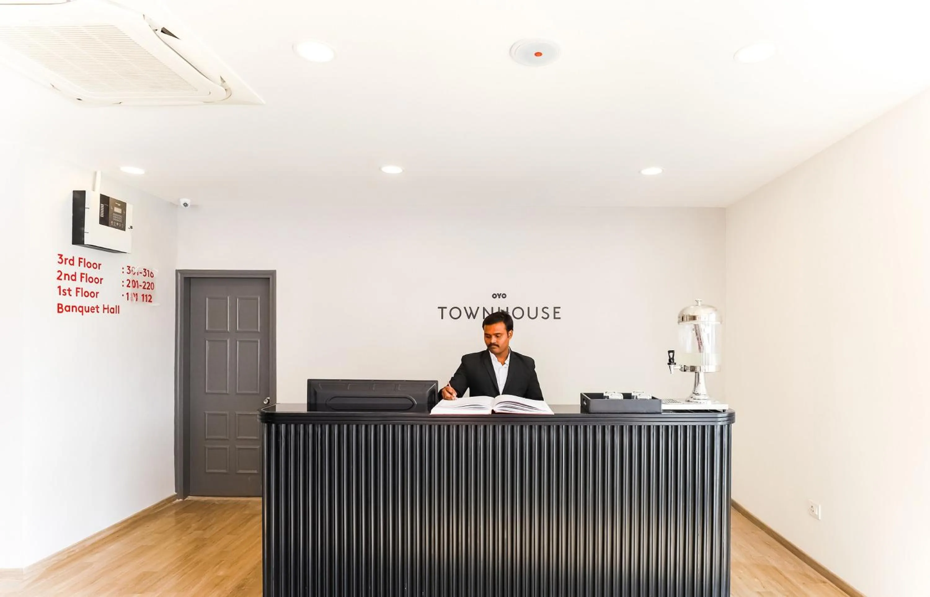 Lobby or reception in Townhouse Prithvi Resort Near Phoenix Palassio