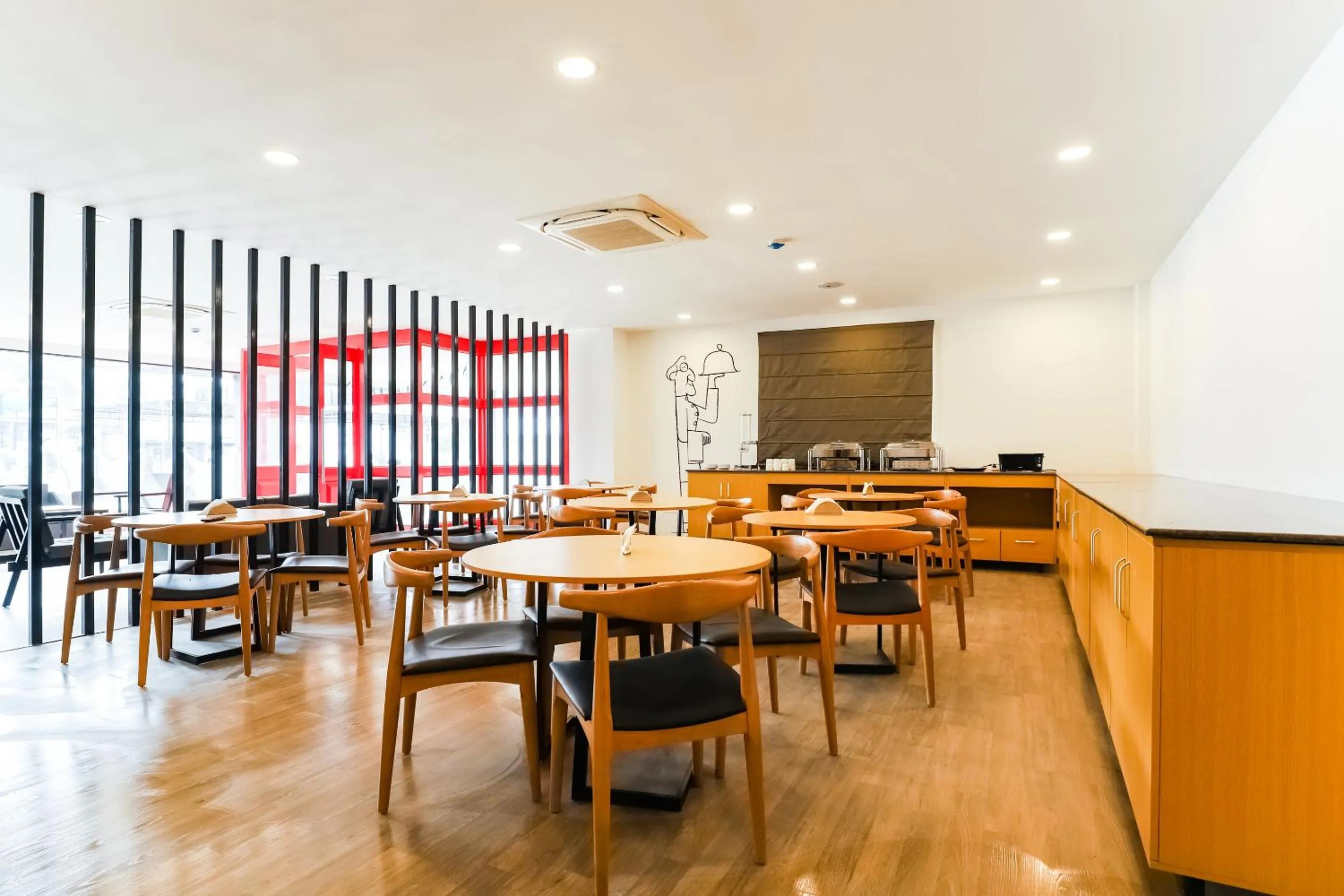 Restaurant/places to eat in Townhouse Prithvi Resort Near Phoenix Palassio