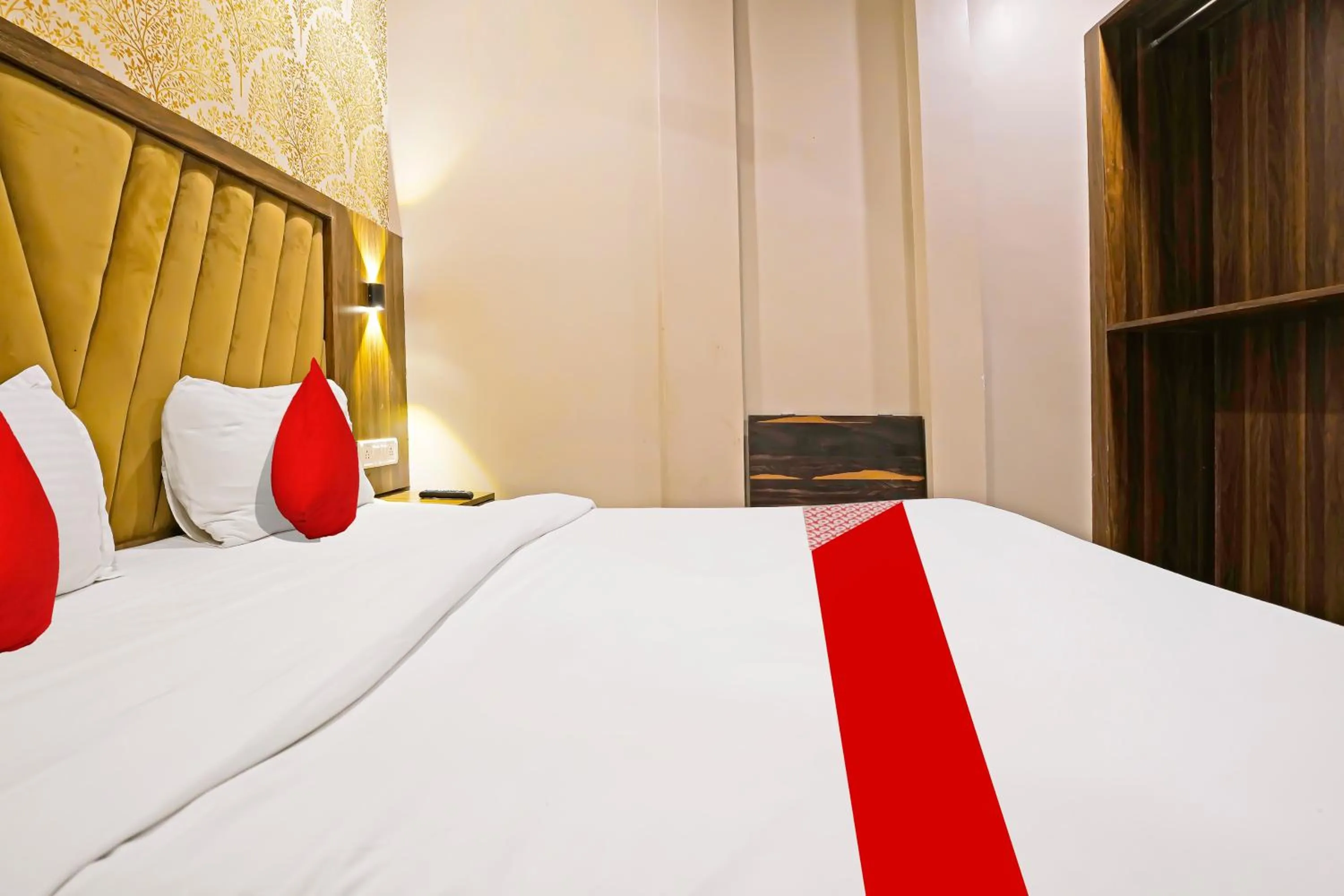 Bedroom in Hotel O Homestay Andheri East