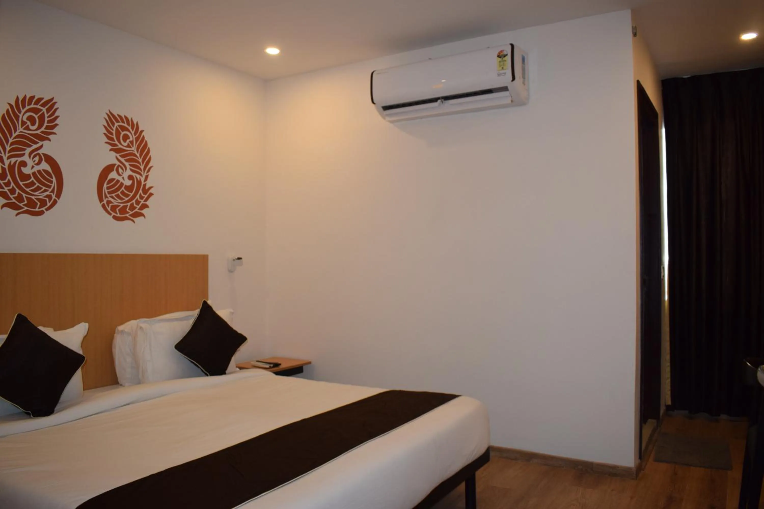 Photo of the whole room, Bed in Vishnu Paradise