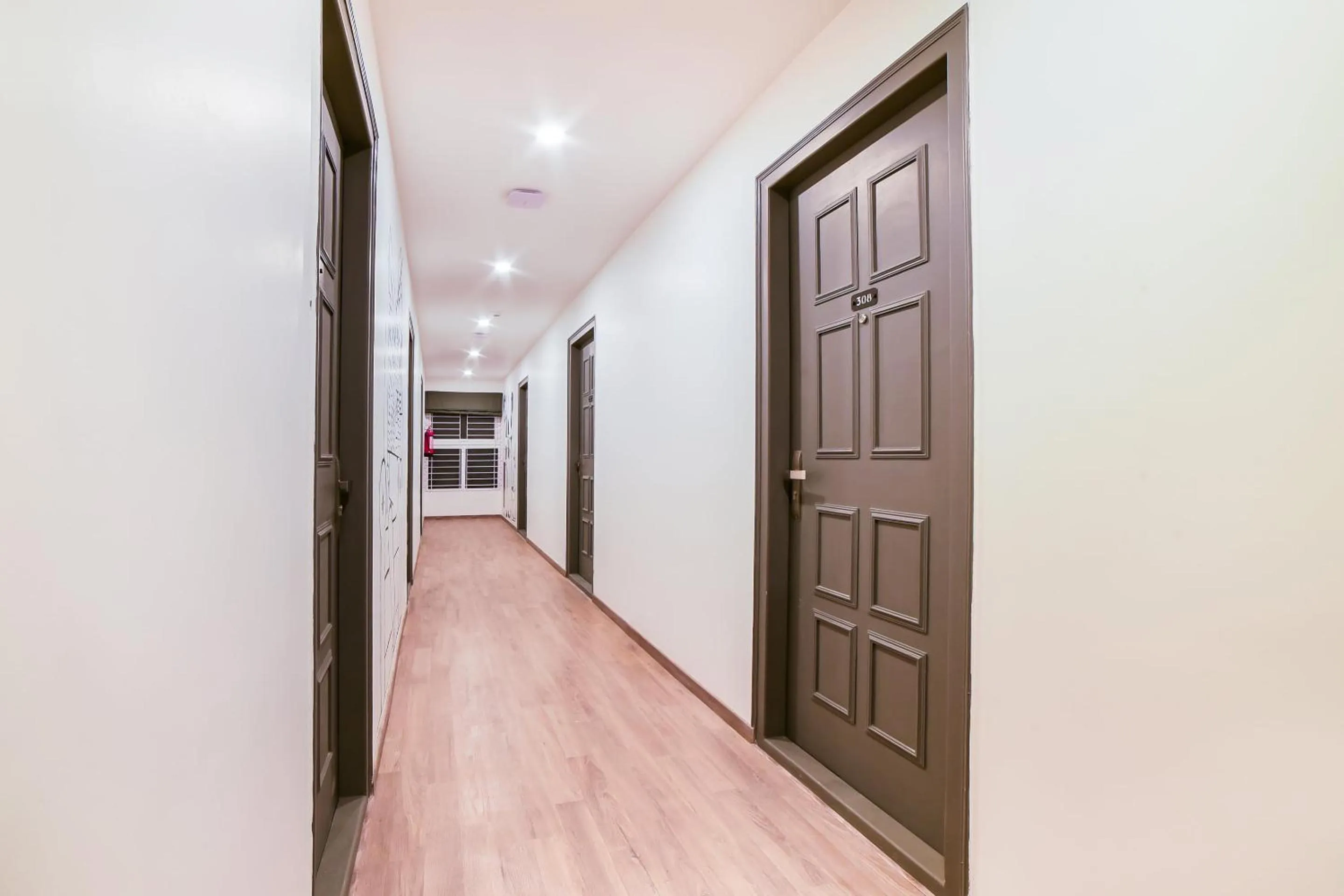 Lobby or reception in Townhouse Karmelaram Railway Station Sarjapur