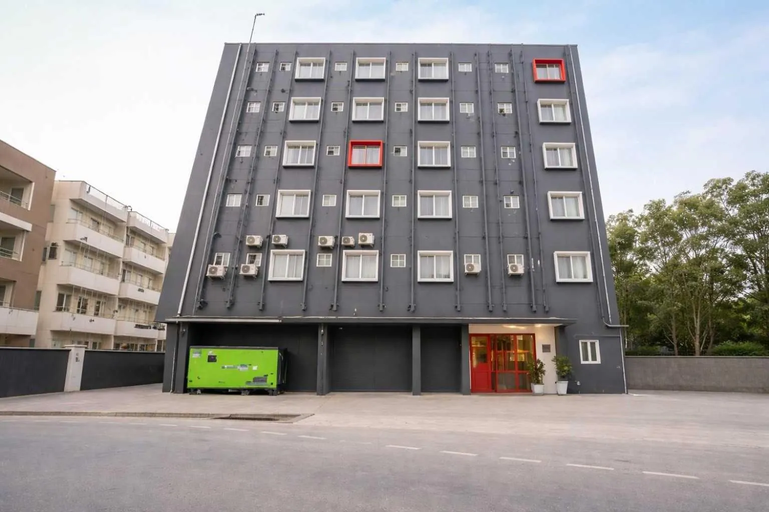 Facade/entrance in Townhouse Karmelaram Railway Station Sarjapur