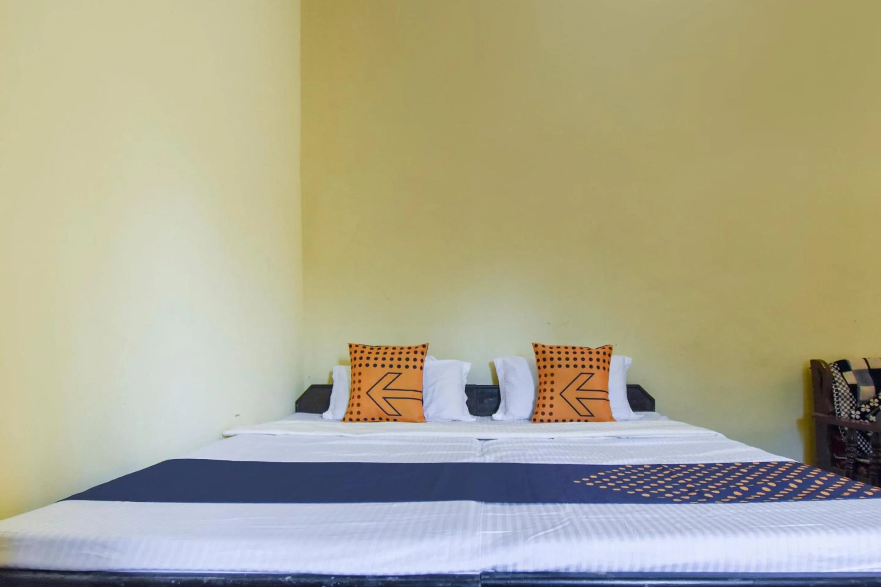 Bedroom in SPOT ON Saini Guest House