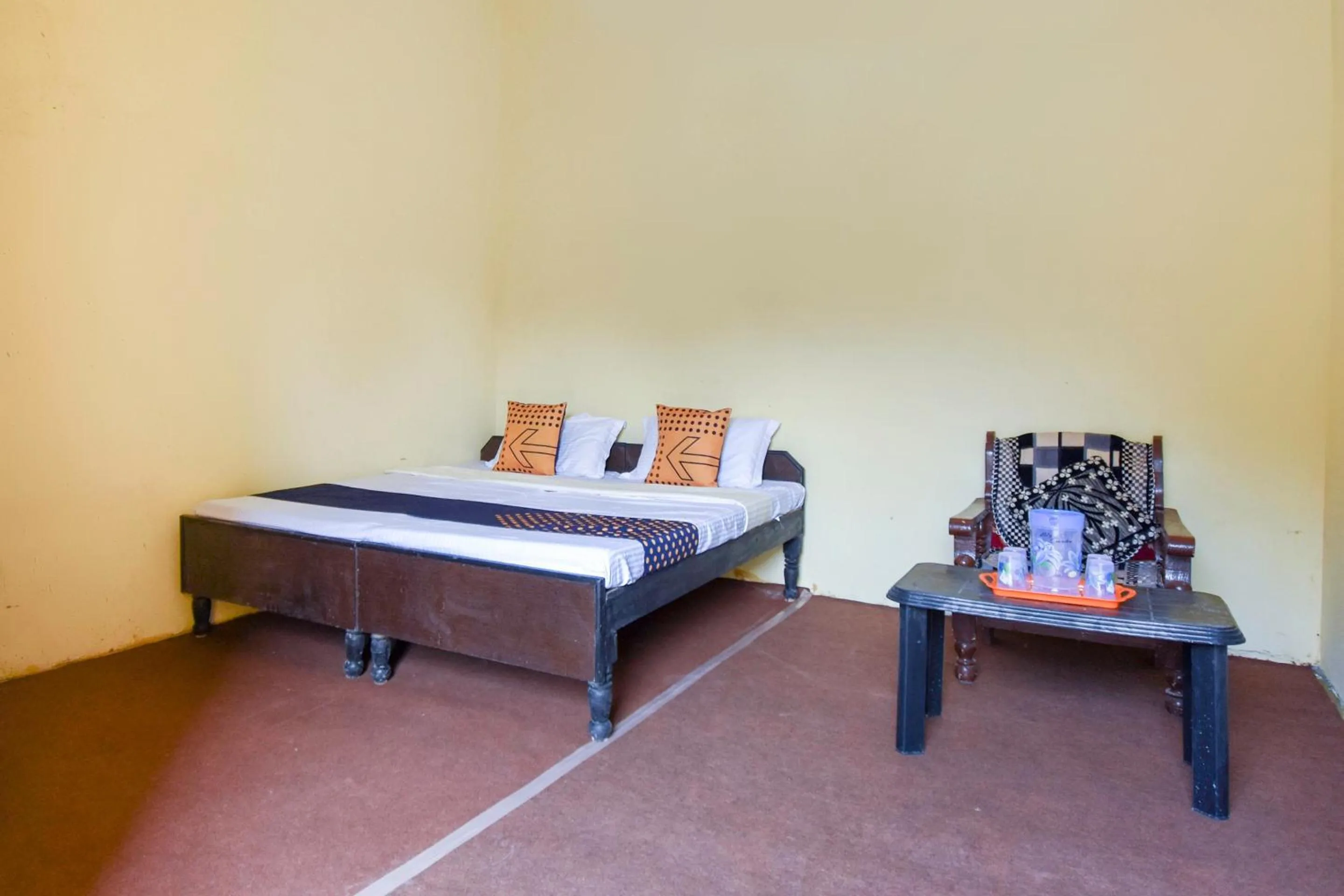 Bedroom in SPOT ON Saini Guest House