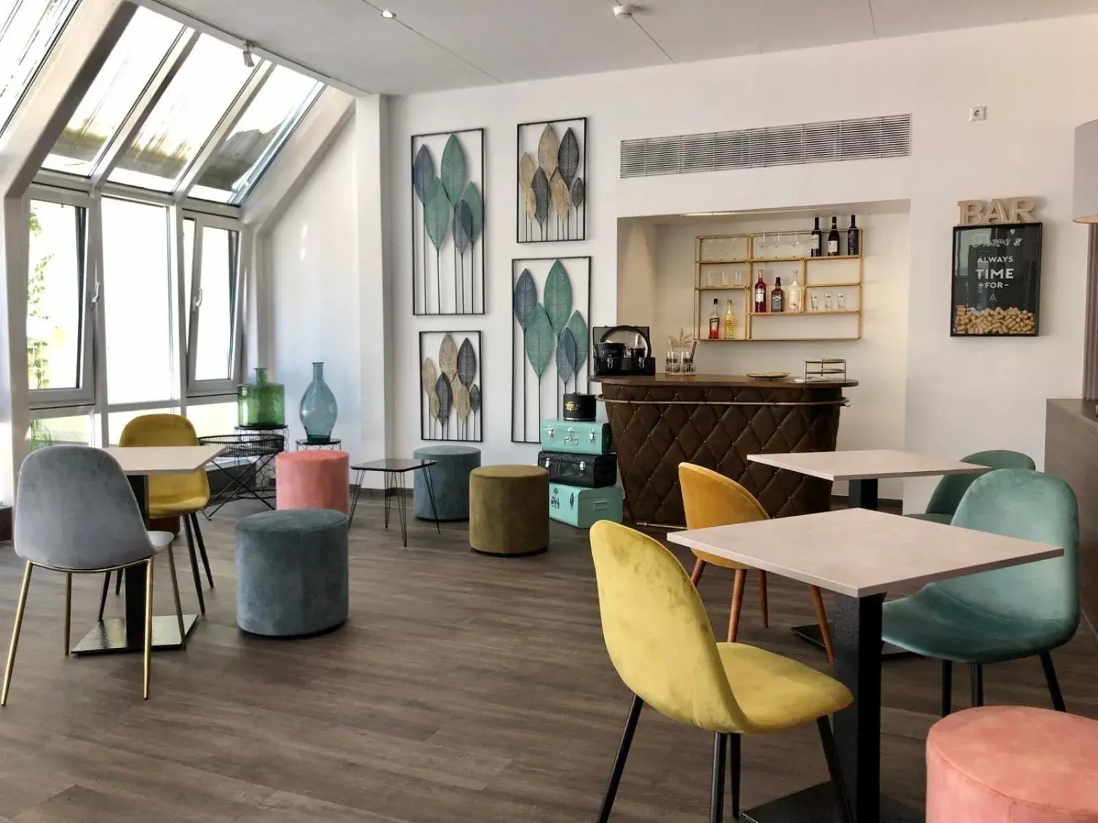 Lounge or bar in Arthotel ANA Eden Lounge or bar in Arthotel ANA Eden