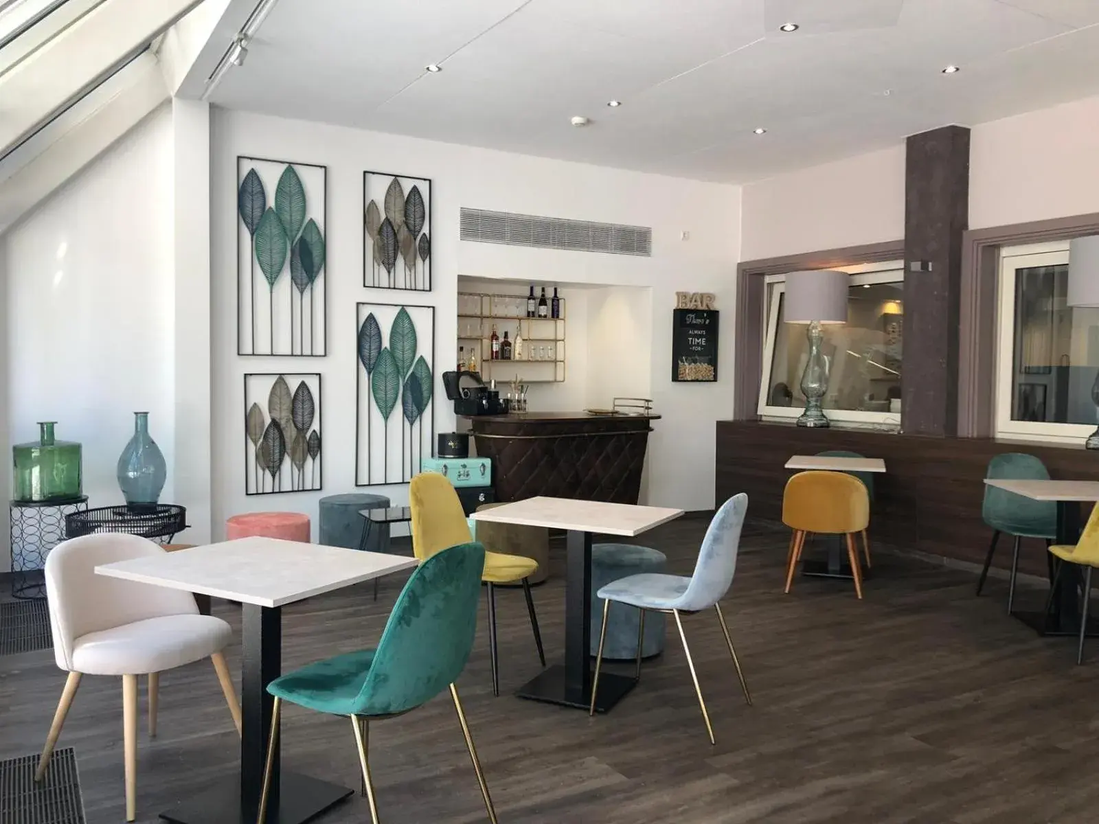 Lounge or bar in Arthotel ANA Eden Lounge or bar in Arthotel ANA Eden