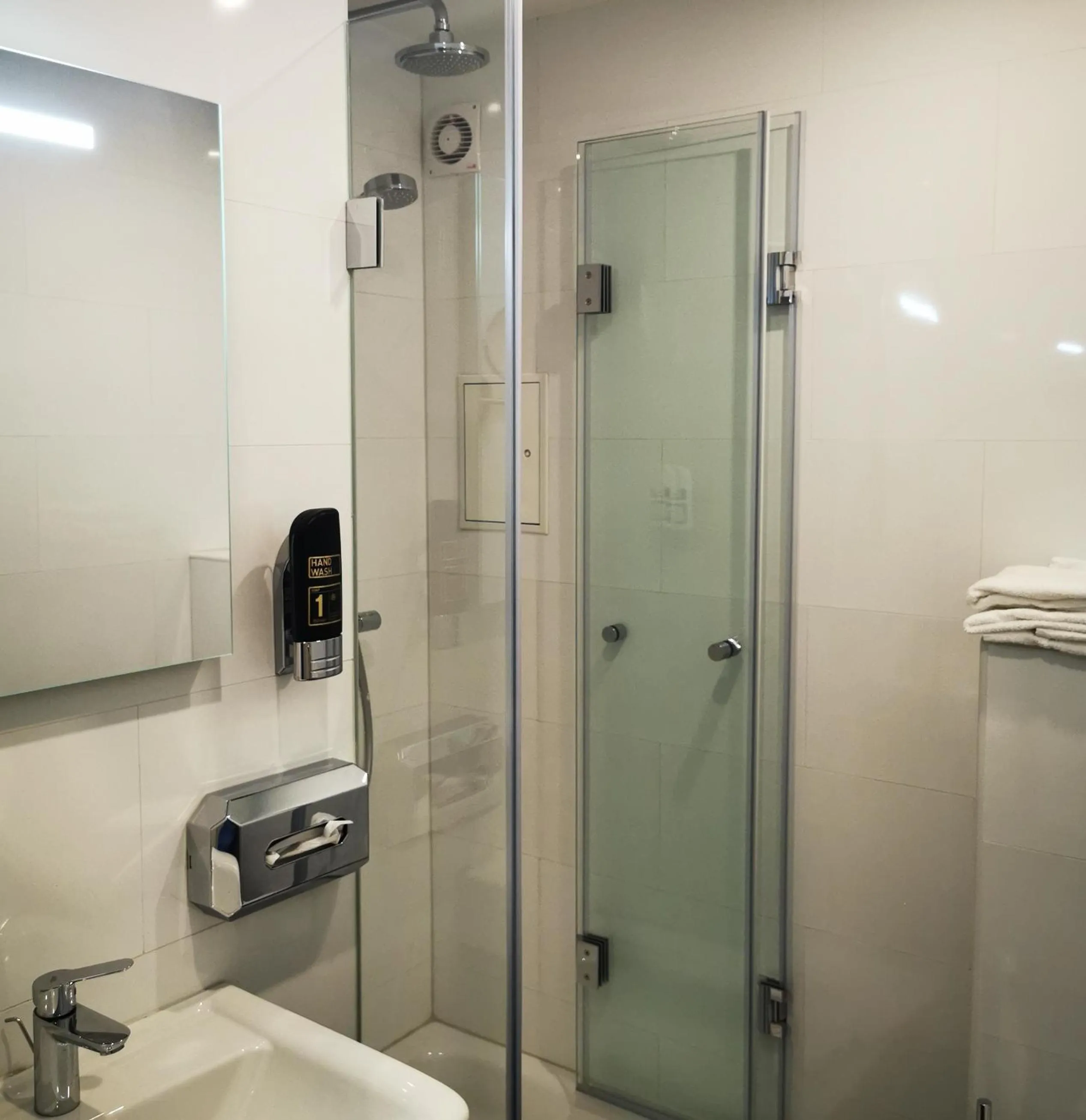 Hot Tub in Hotel Merian