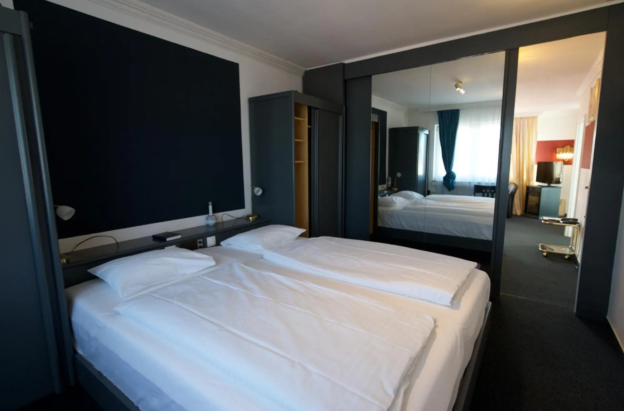 Bedroom, Bed in Hotel Merian