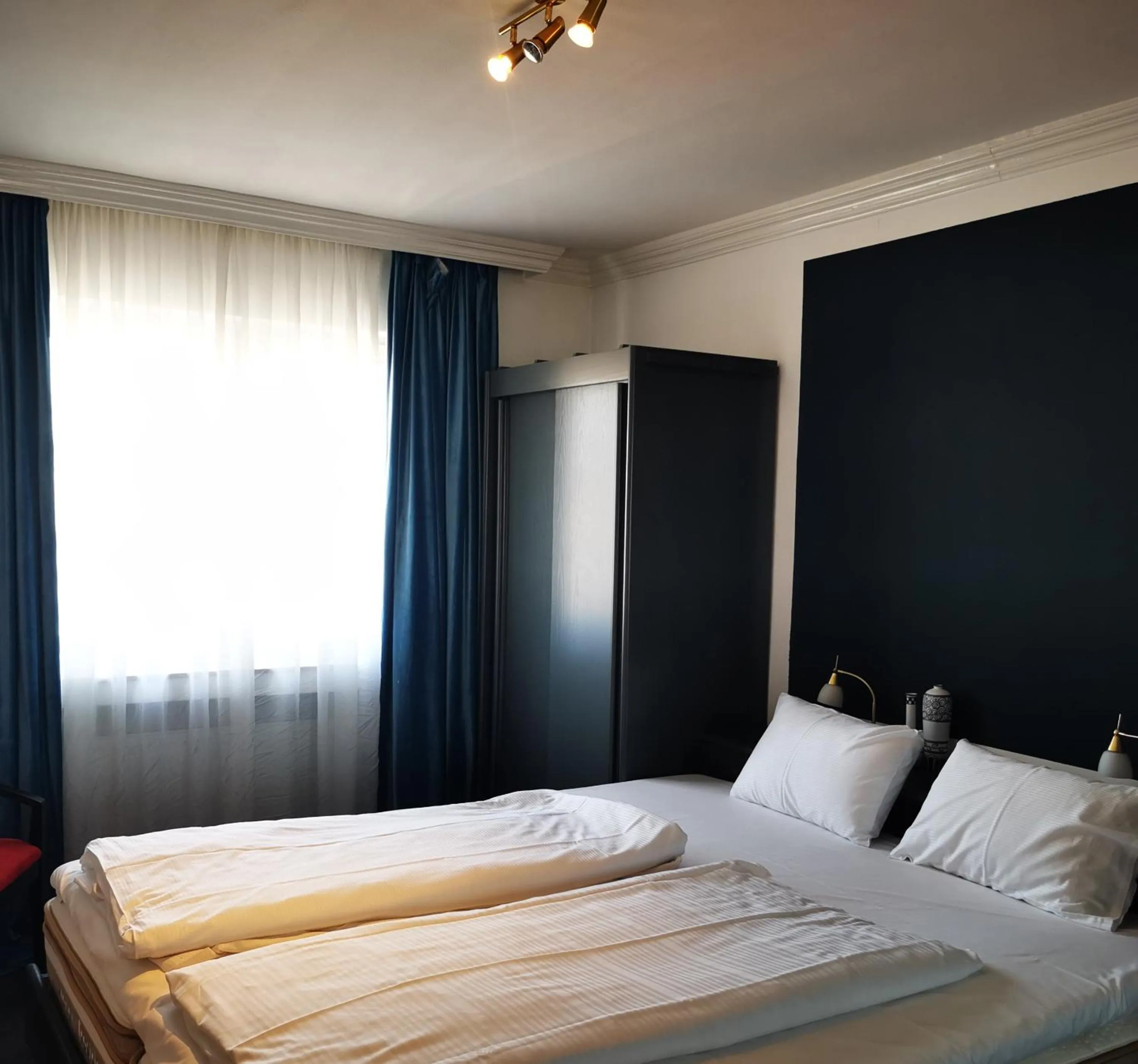 Bedroom, Bed in Hotel Merian