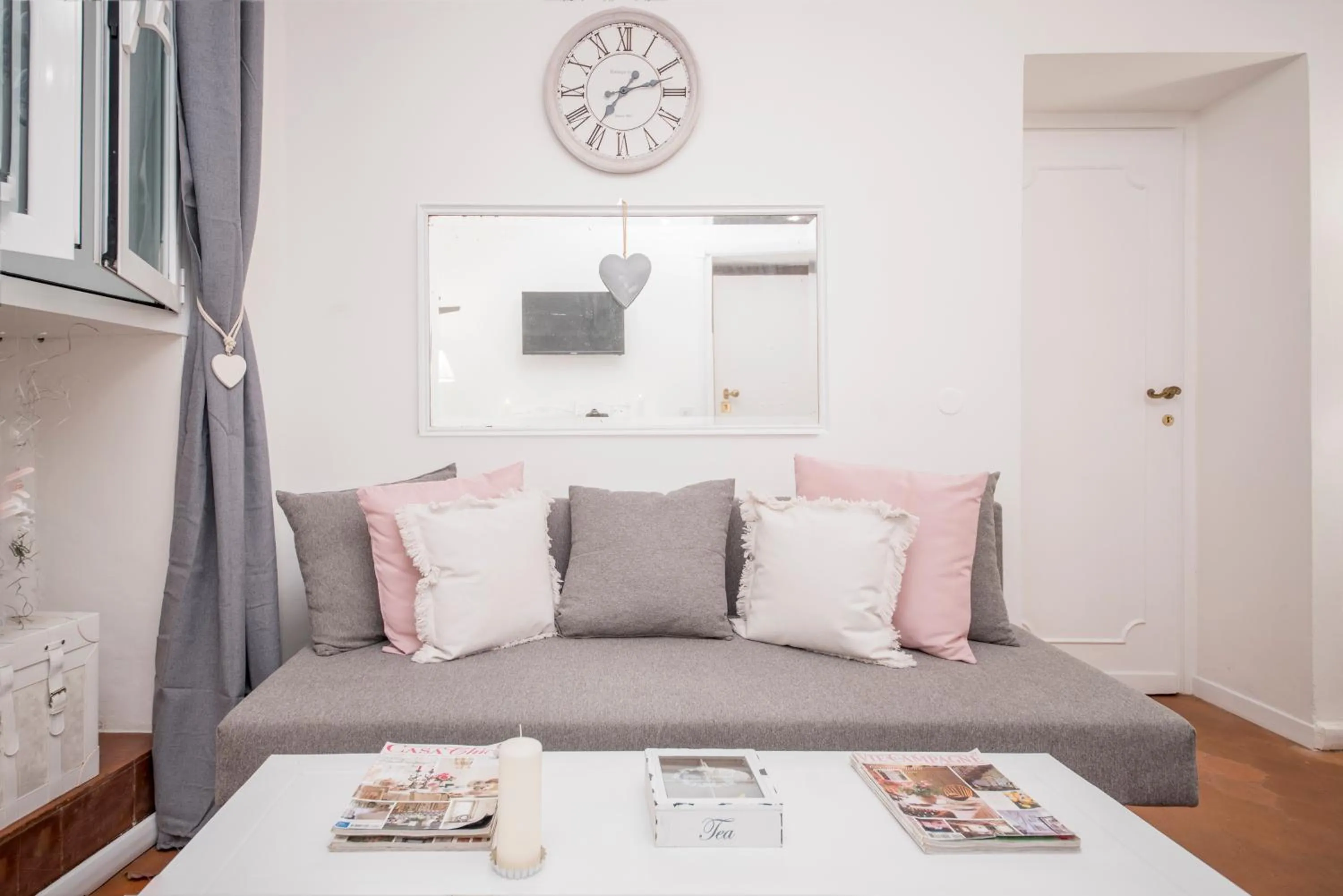 Living room, Bed in Sweet Arco Farnese