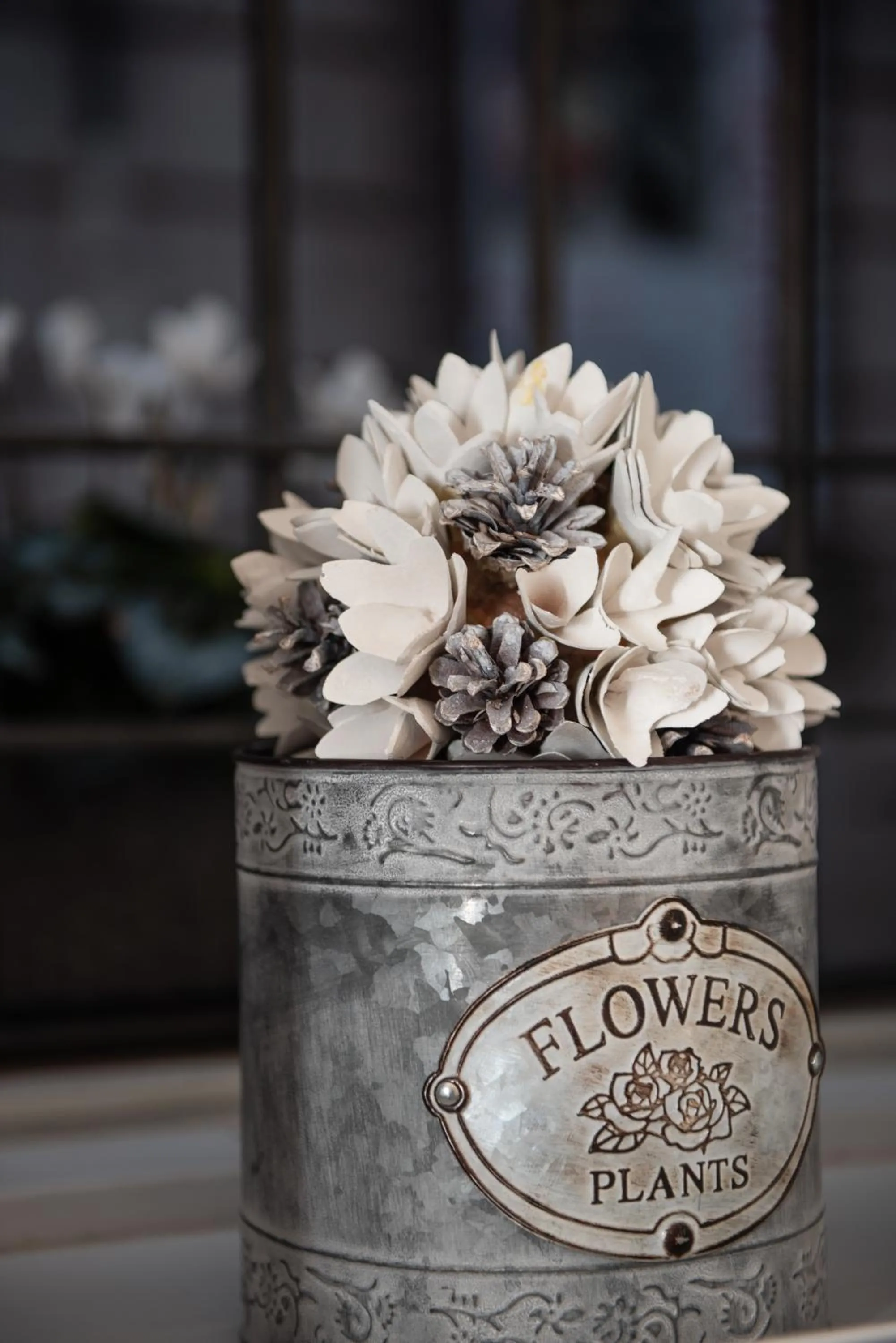 Decorative detail in Sweet Arco Farnese