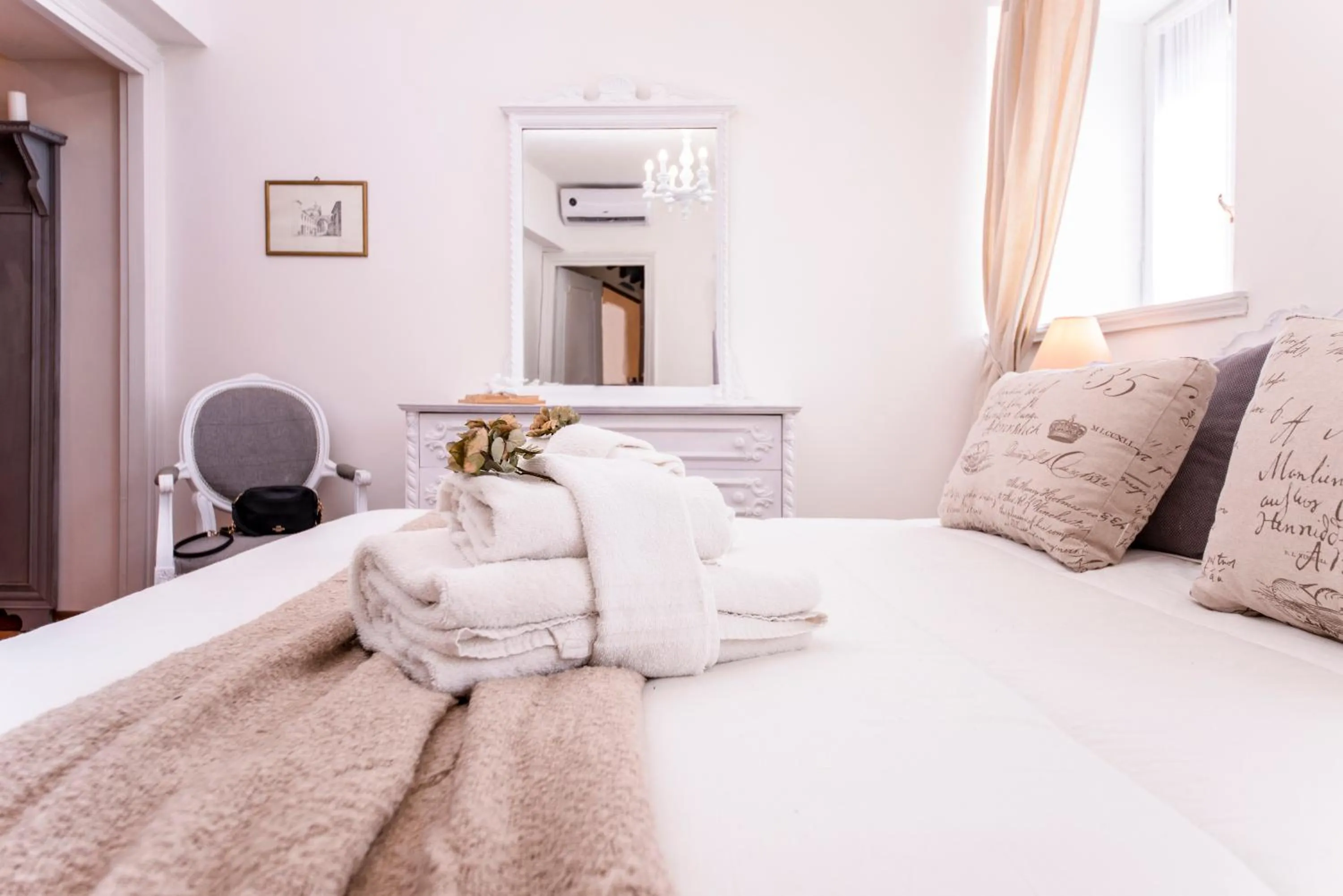 Bed in Sweet Arco Farnese