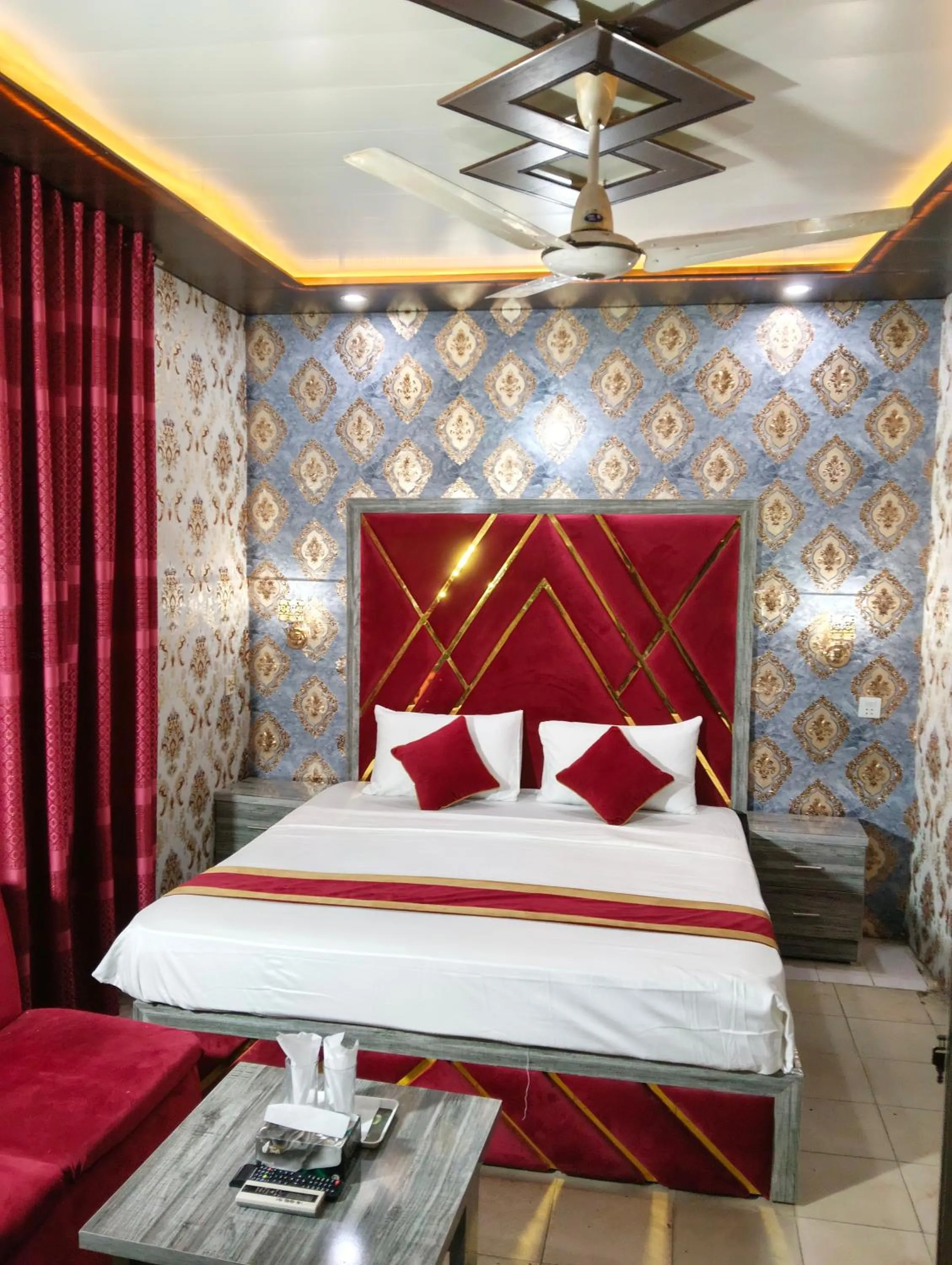 Budget Single Room in Star Hotel Lahore