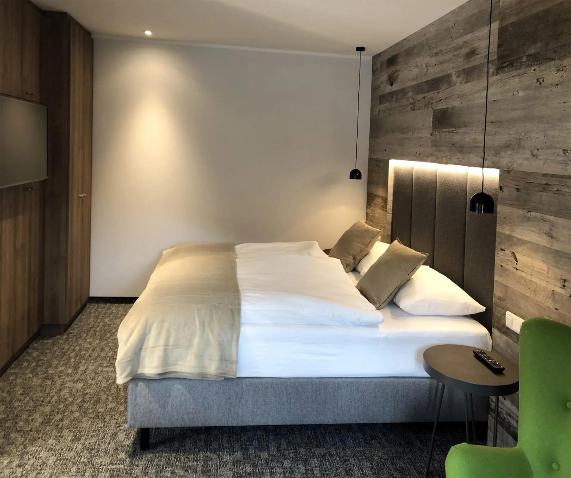 Photo of the whole room, Bed in Seehotel im Weyer