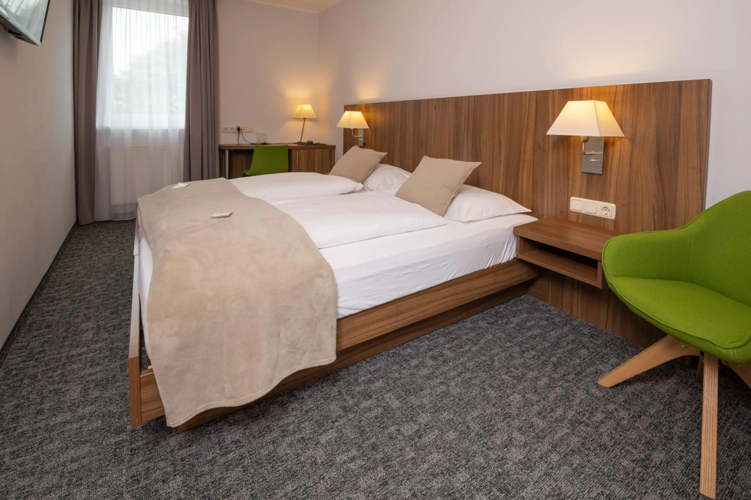 Bedroom, Bed in Seehotel im Weyer