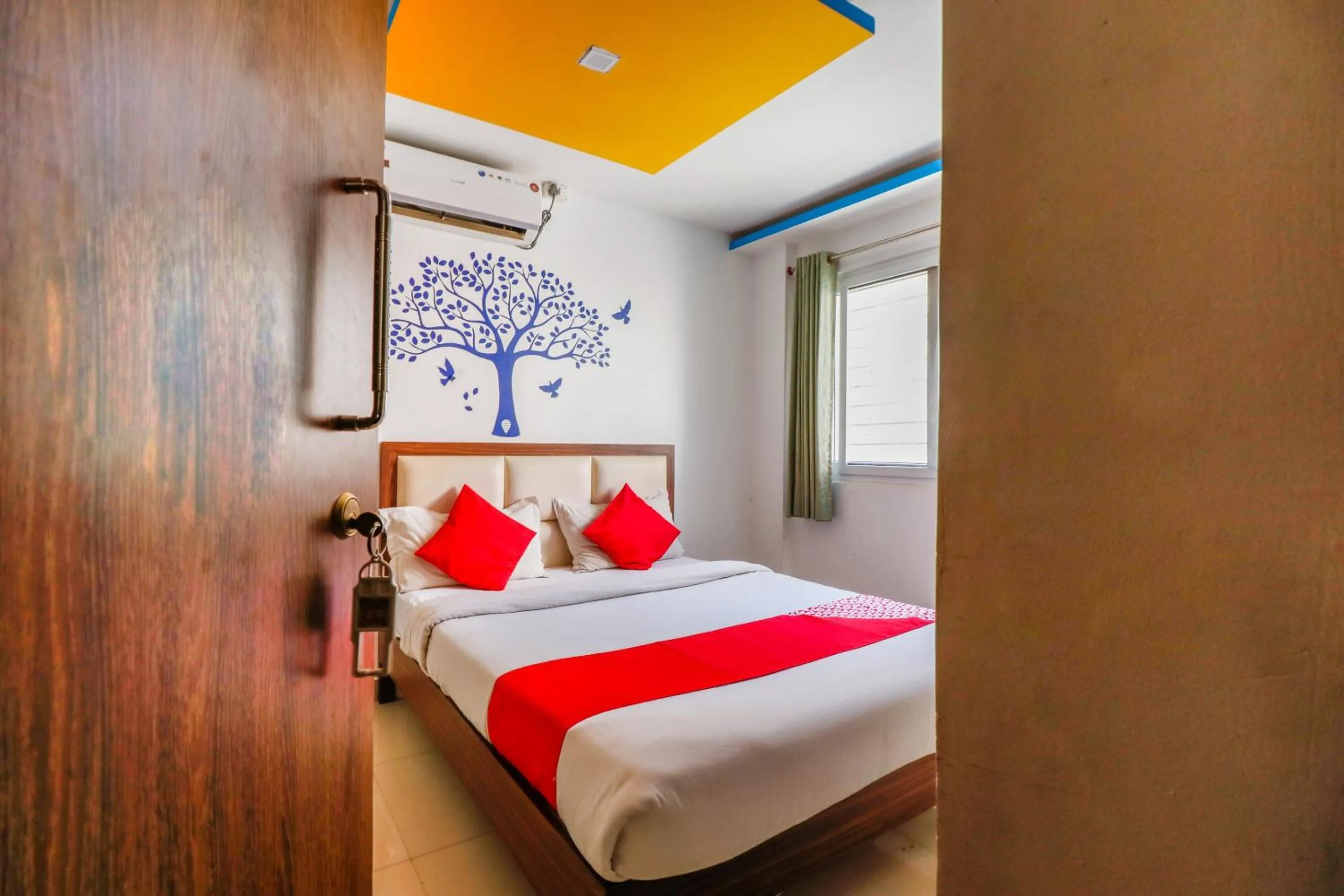 Bedroom, Bed in Hotel O The Royal Park