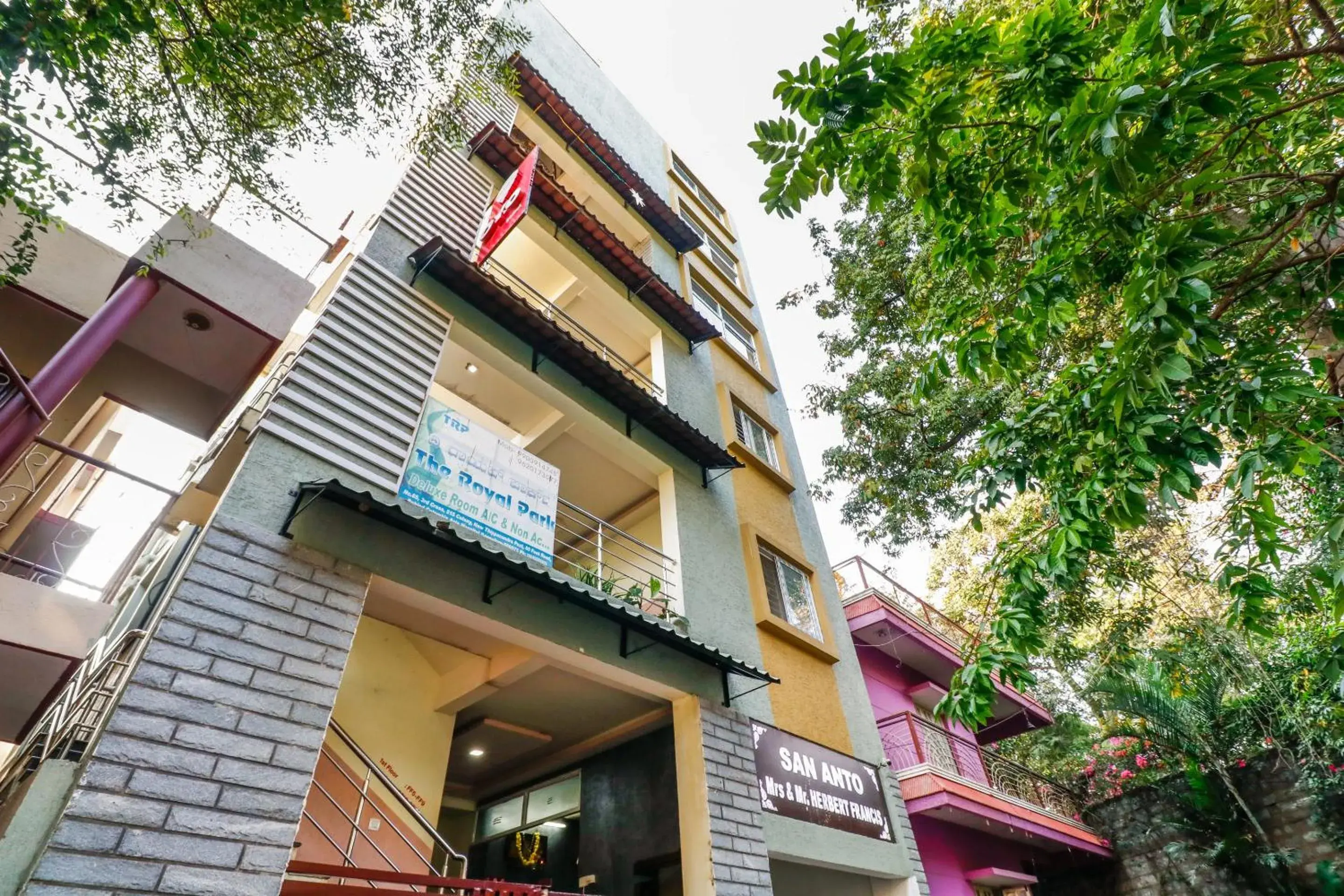 Facade/entrance in Hotel O The Royal Park Facade/entrance in Hotel O The Royal Park