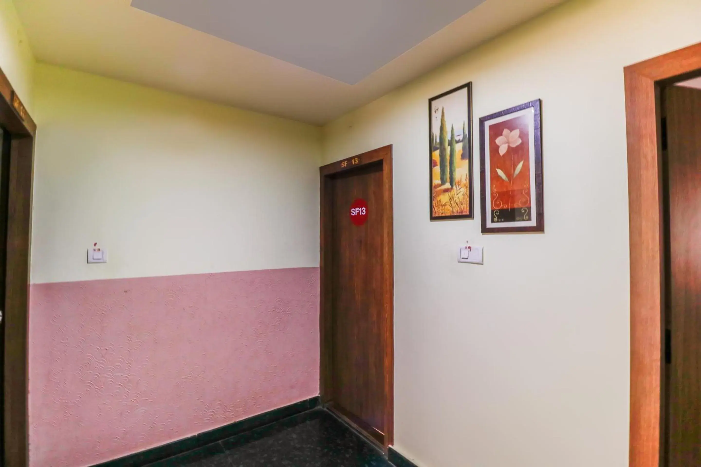 Lobby or reception in Hotel O The Royal Park Lobby or reception in Hotel O The Royal Park