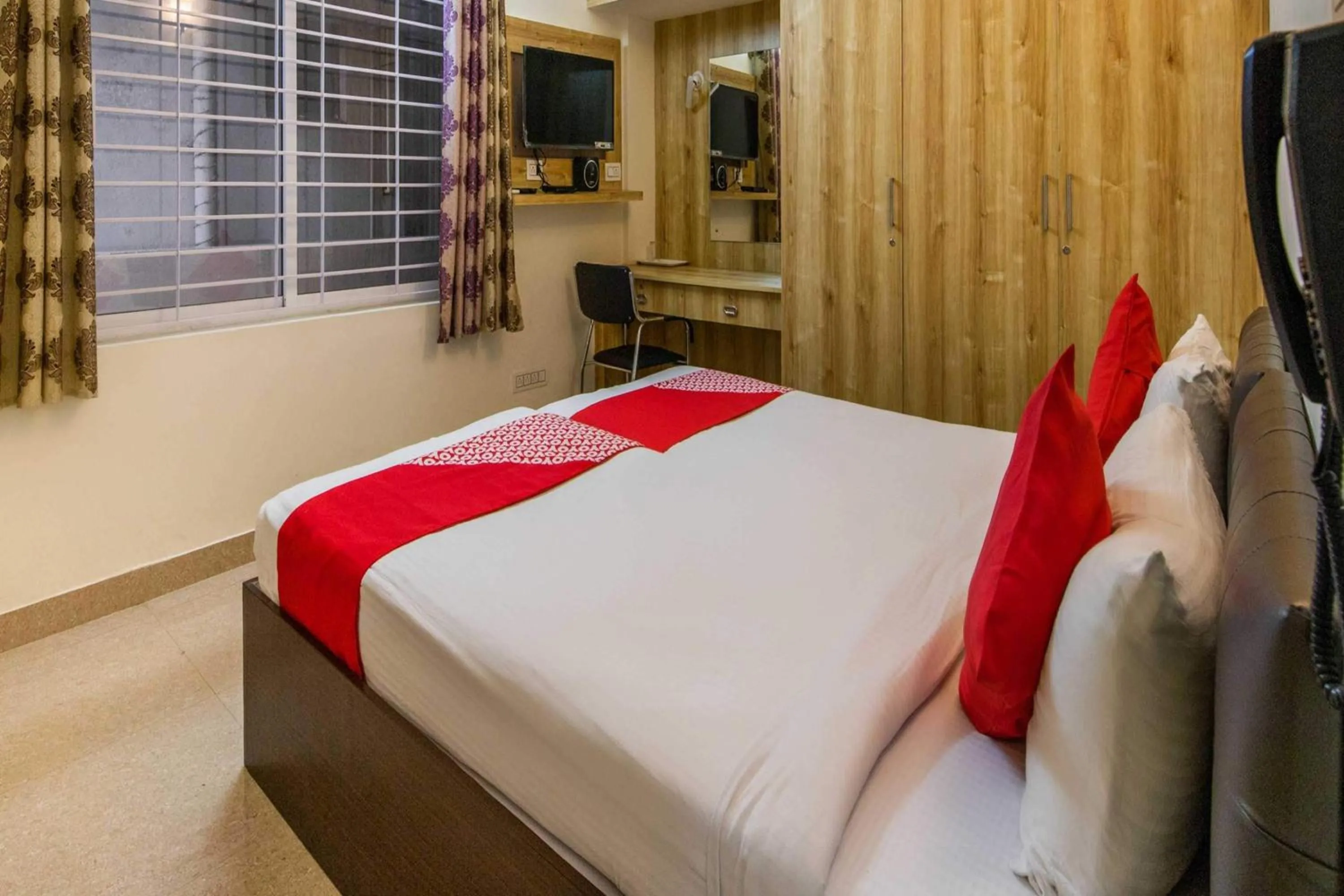 Bedroom, Bed in Hotel O Sagar Comforts