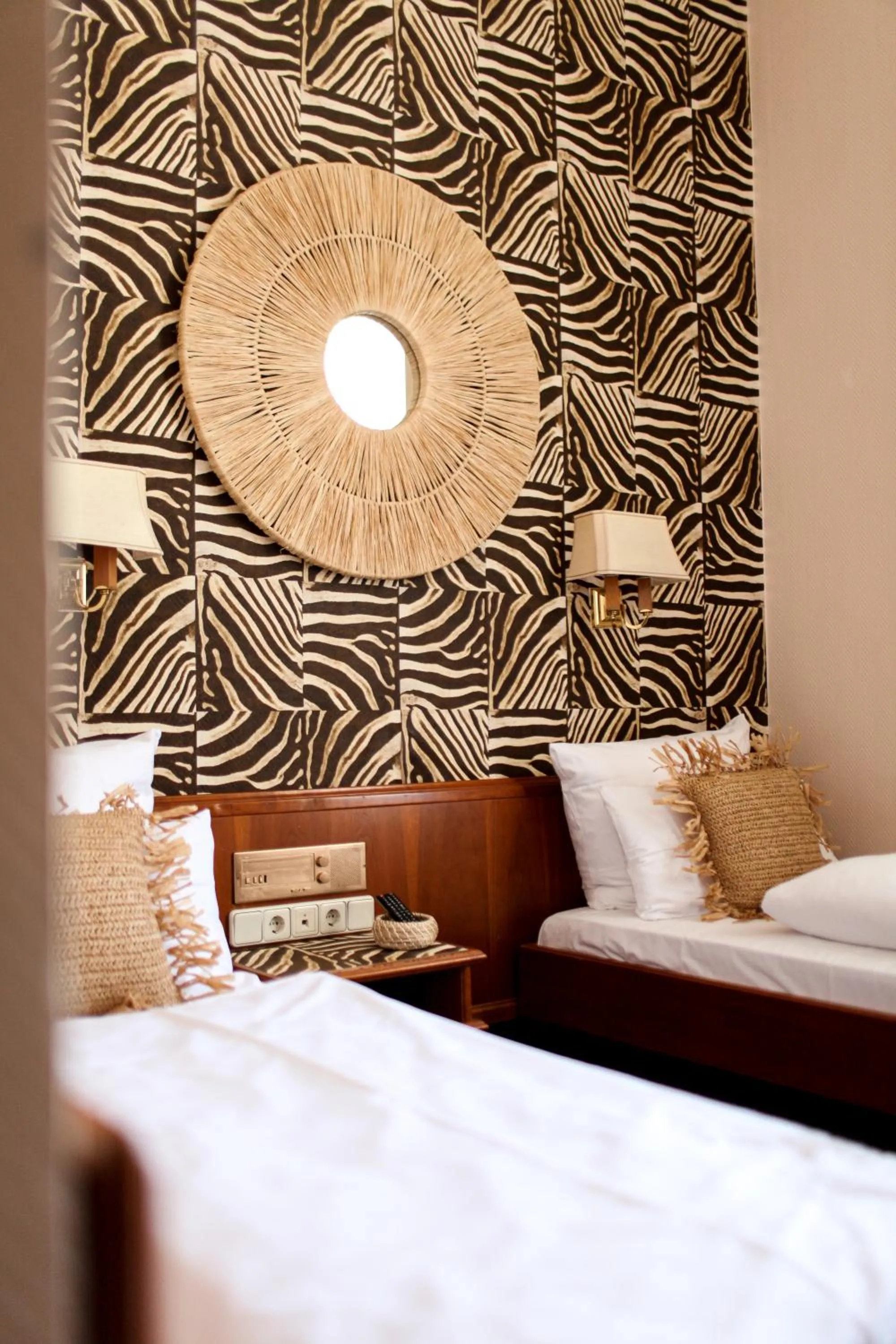 Photo of the whole room, Bed in Boutique Hotel Krone München