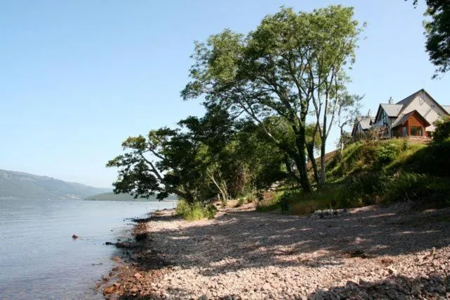 Property building in Balachladaich Loch Ness 2025 Now 3 Bed Self Catering - search Balachladaich Beachfront