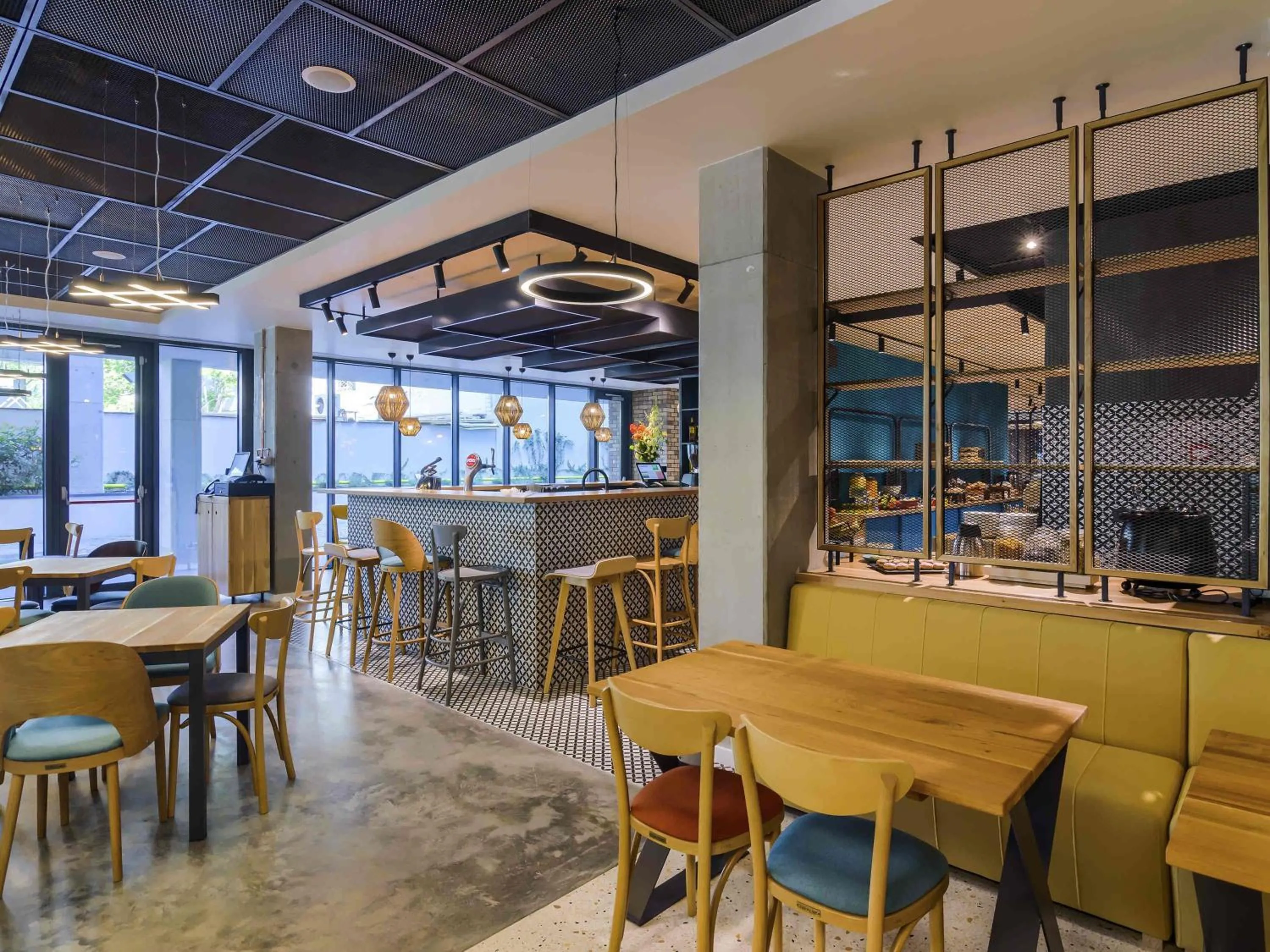 Restaurant/places to eat in ibis Styles Bucharest City Center