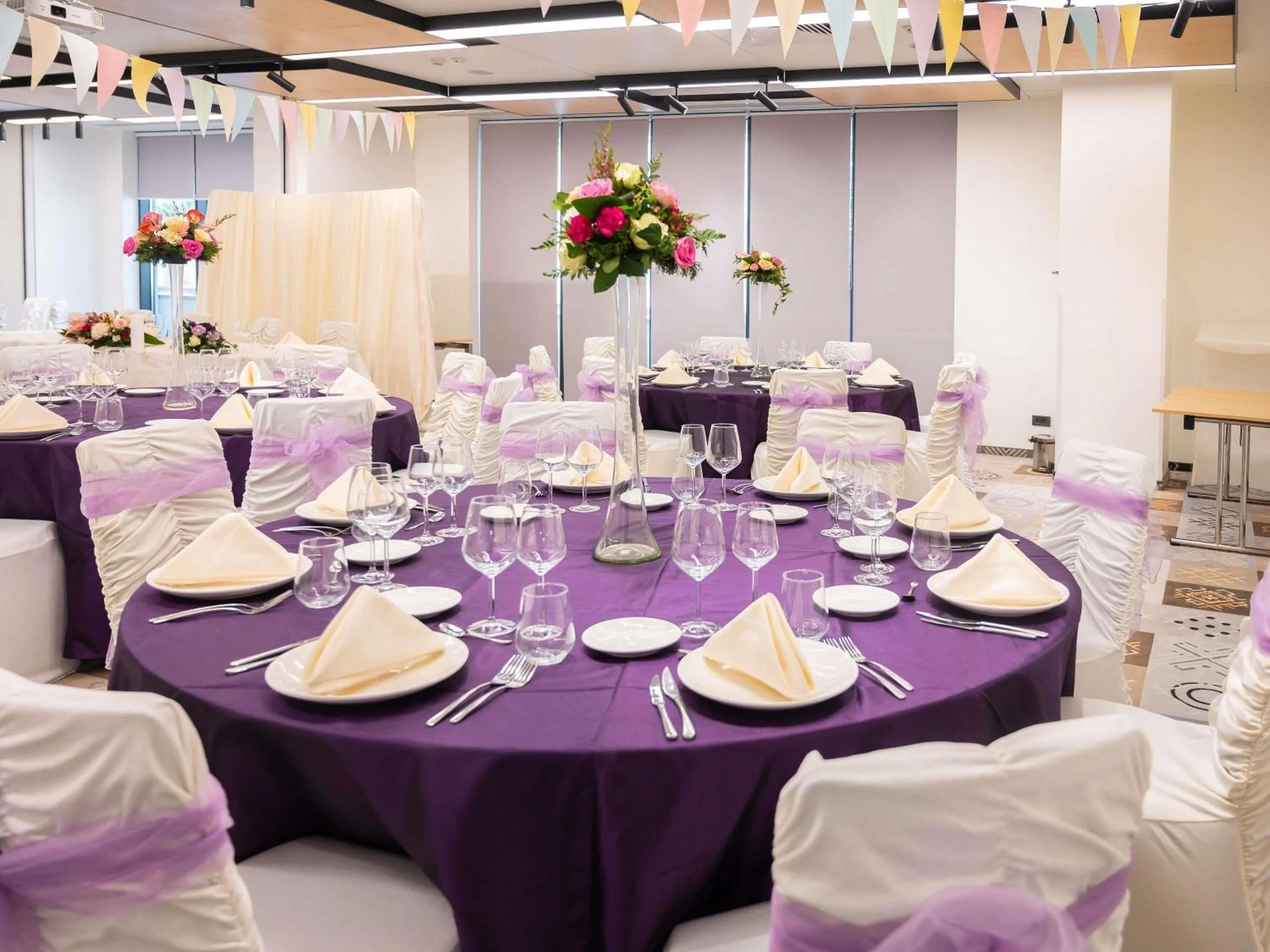 wedding in ibis Styles Bucharest City Center