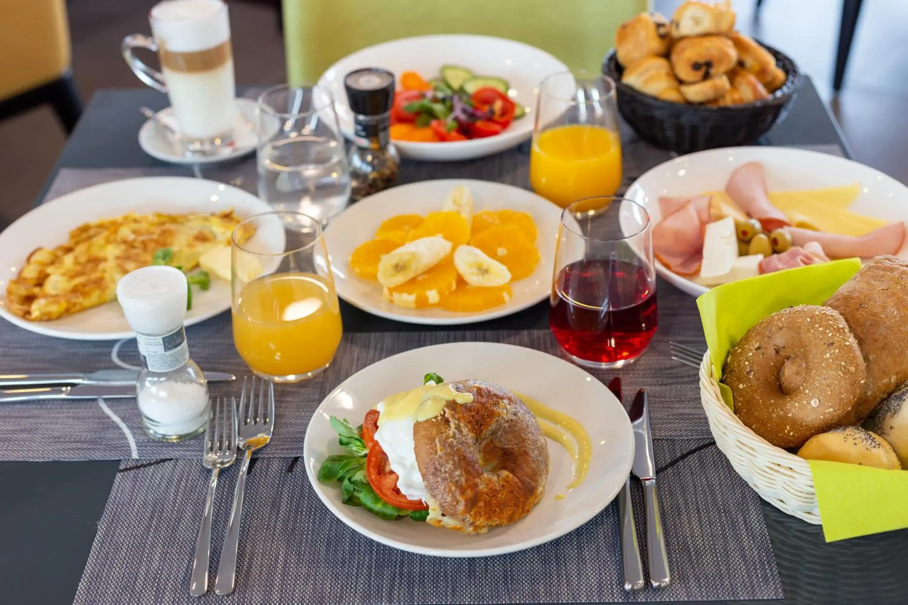 Food and drinks in Ibis Styles Bucharest Airport Food and drinks in Ibis Styles Bucharest Airport